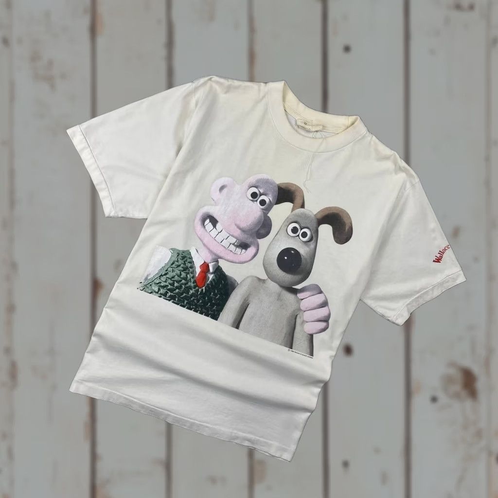 MZ Wallace VINTAGE Wallace & Gromit Officially Licensed Big Logo T Shirt Men M White Cotton Short Sleeve 58 73 51 Logo Mens Size US M / EU 48-50 / 2 - 1 Thumbnail