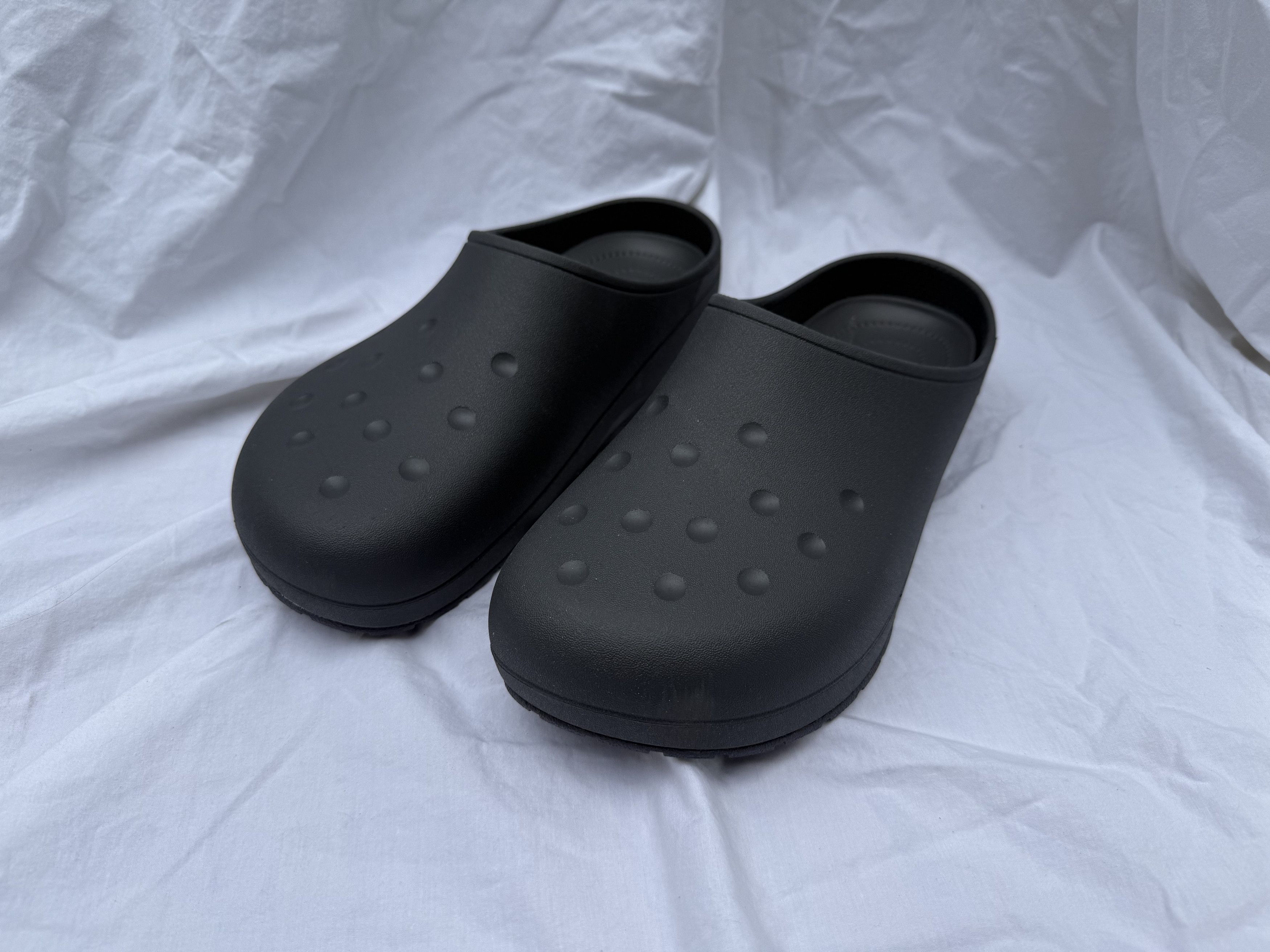 BALENCIAGA】MEN'S CROCS MULE IN BLACK 42 BALENCIAGA】MEN'S CROCS