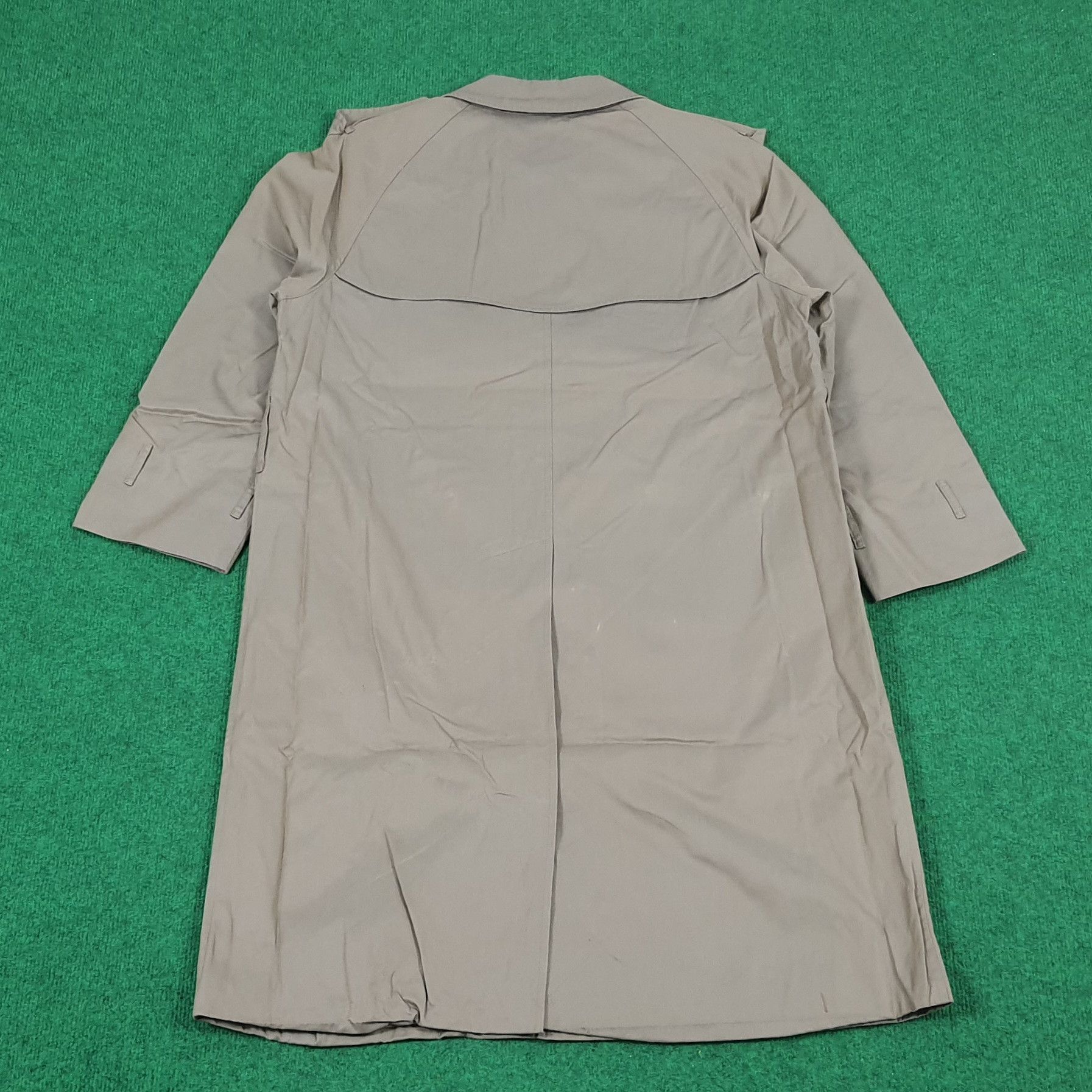 Burberry × Vintage Vintage Burberrys' Trench Coat Jacket Size US M / EU 48-50 / 2 - 3 Thumbnail