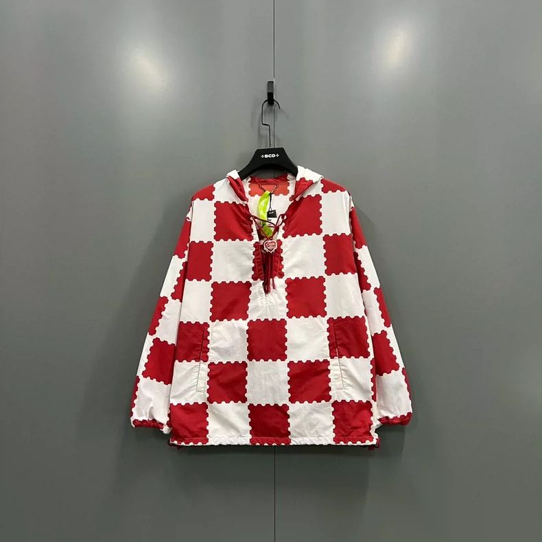 Louis Vuitton Louis Vuitton Red and white checkerboard hooded blazer jac Size US M / EU 48-50 / 2 - 1 Thumbnail