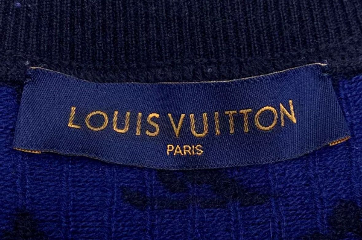 Louis Vuitton Louis Vuitton Lv black back logo round neck sweater Size US S / EU 44-46 / 1 - 5 Thumbnail