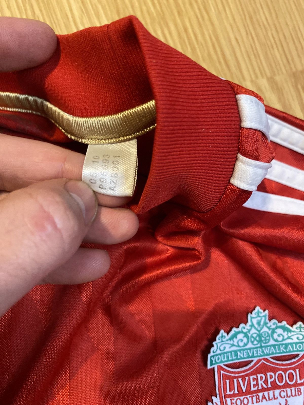 Adidas Original match-issue Liverpool FC jerseyfrom 2010 with Agger Size US M / EU 48-50 / 2 - 6 Thumbnail
