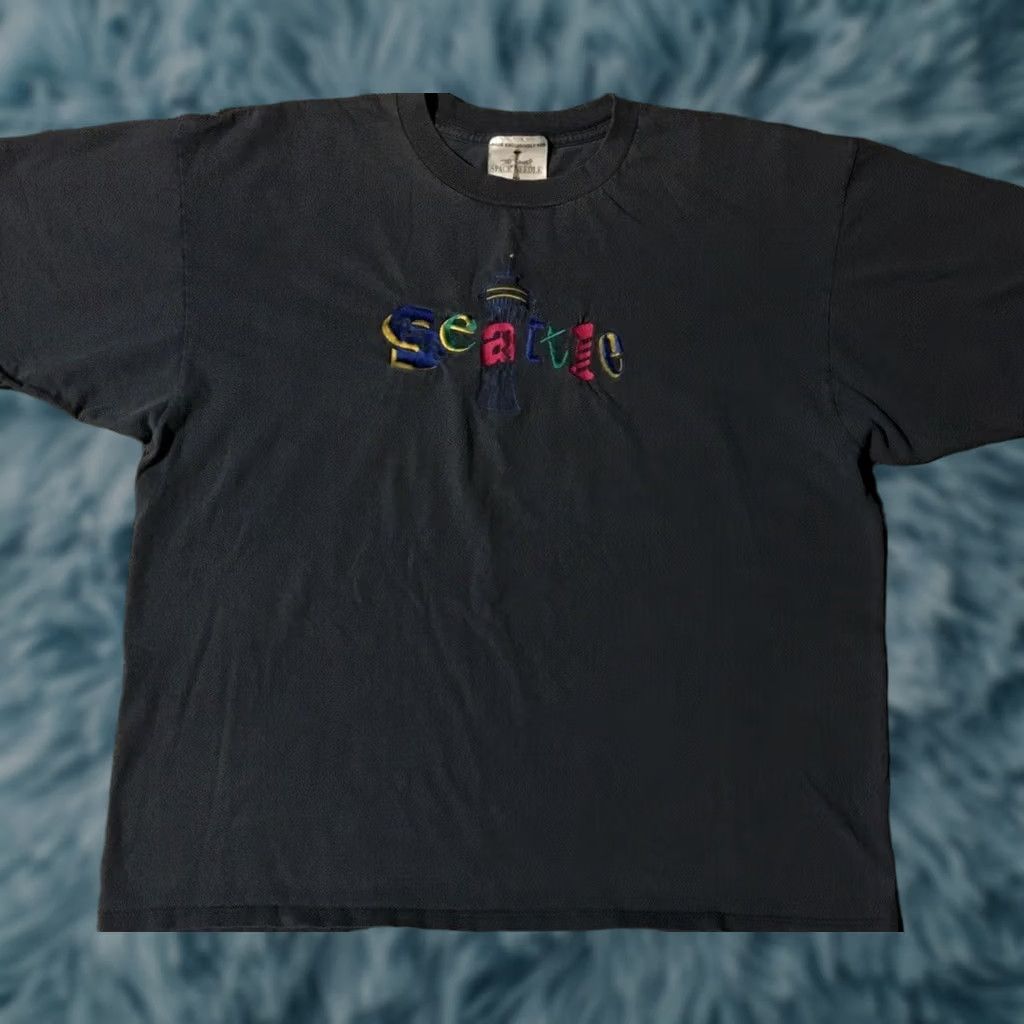 Needles VINTAGE 90s Seattle Space Needle Shirt XXL Grunge Abstract Skate Surf Spellout Blue Mens Size US XXL / EU 58 / 5 - 1 Thumbnail