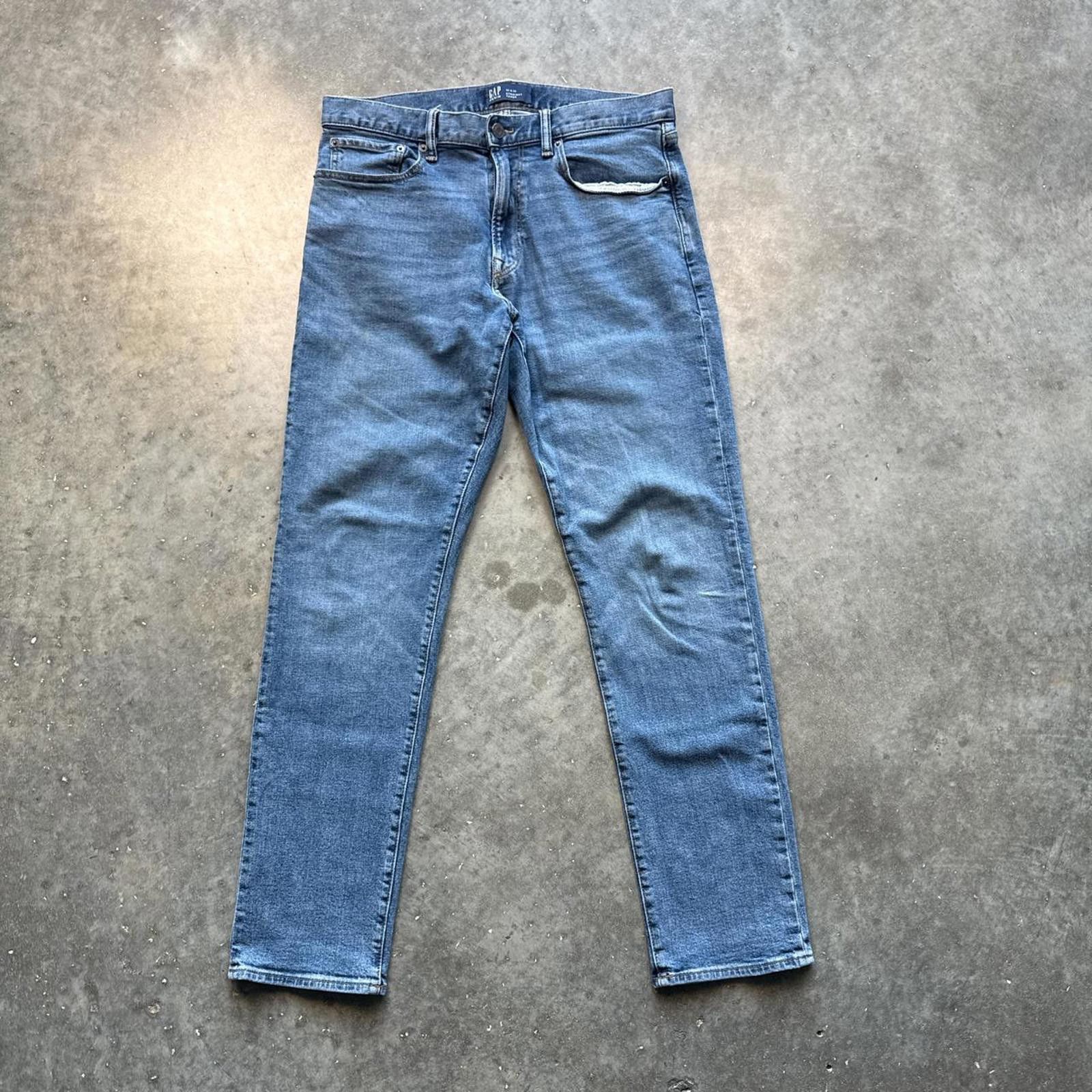 Gap Gap light wash straight leg jeans #gapjeans Size 32" / US 10 / IT 46 - 1 Thumbnail