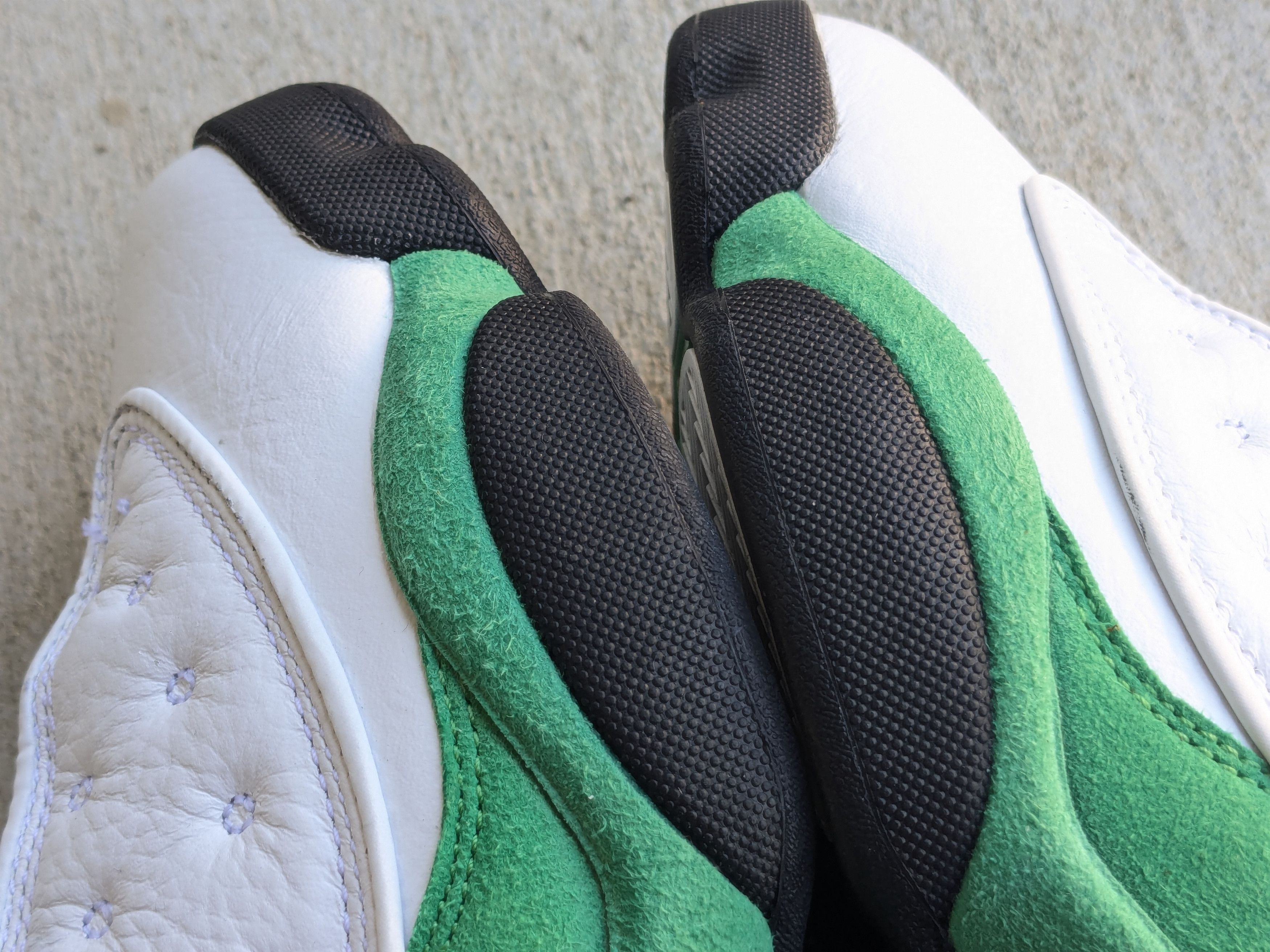 Jordan Brand Nike Air Jordan 13 Lucky Green Size 9.5 White DB6537-113 Size US 9.5 / EU 42-43 - 7 Thumbnail