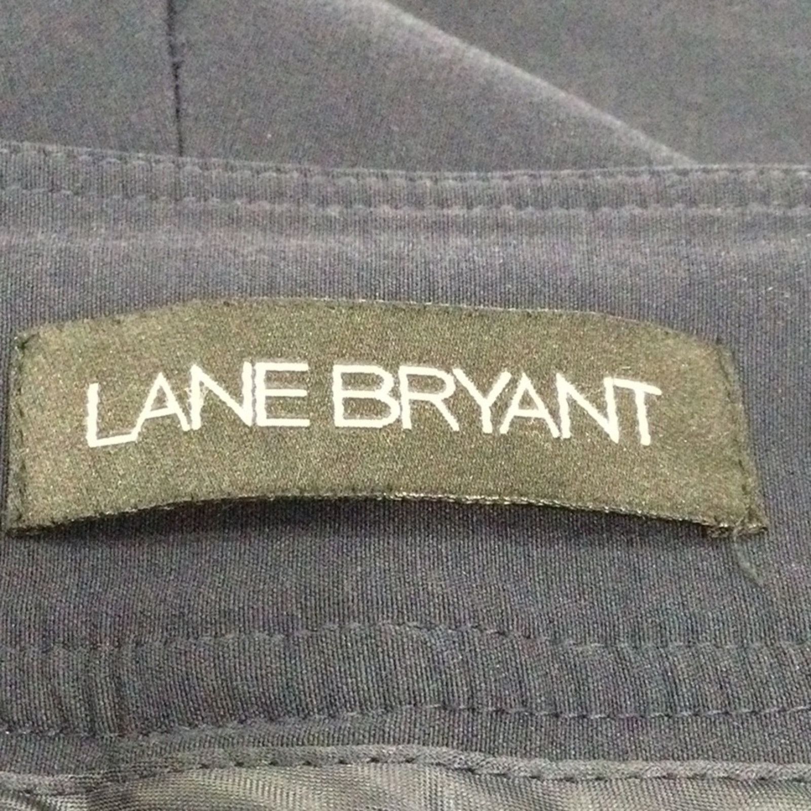 Other Lane Bryant Navy Button Back Pocket Cropped Capri Pant 16 Size 38" / US 16 / IT 52 - 7 Thumbnail