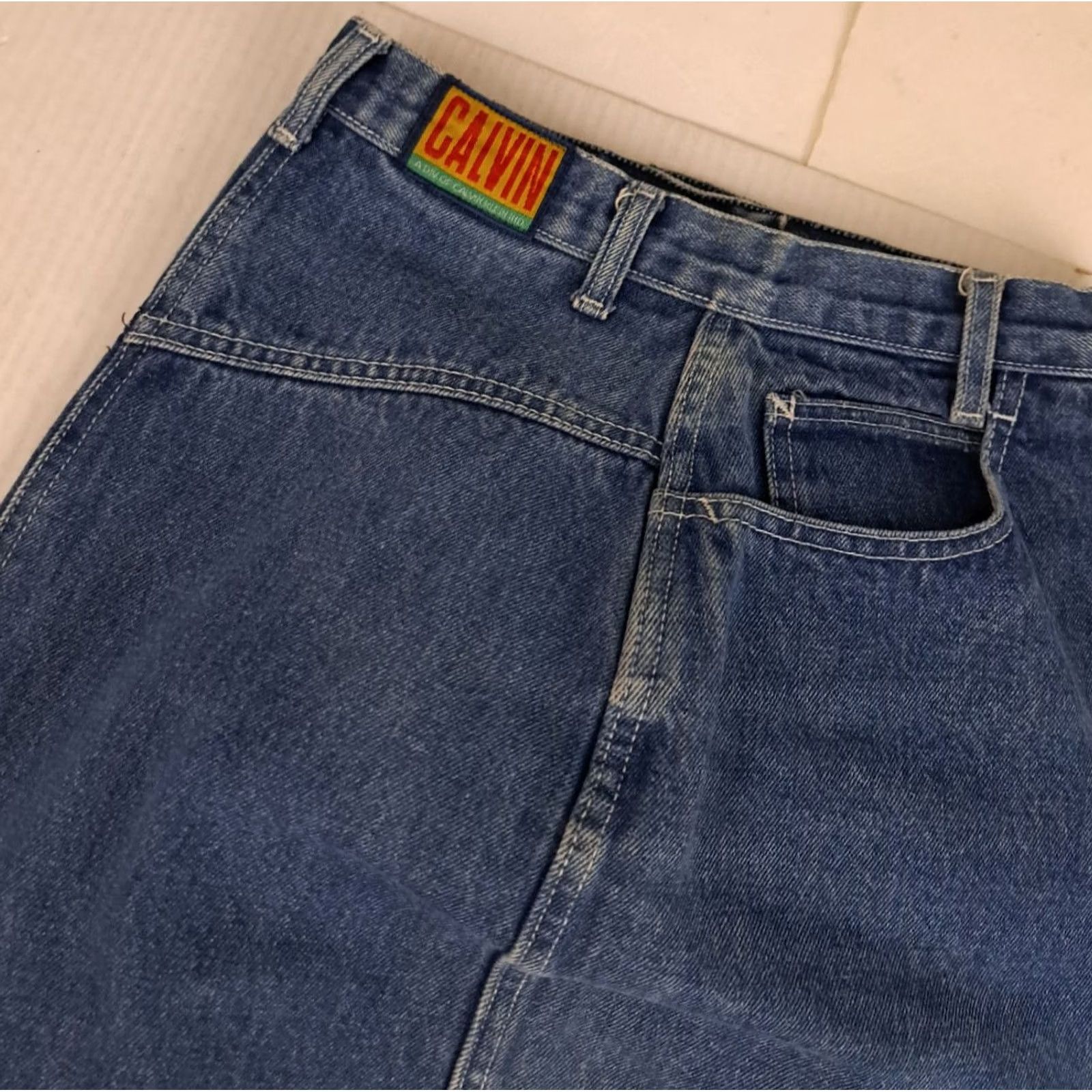 Calvin Klein VINTAGE Calvin Klein Women Skirt Denim Blue 32" Split Back Knee Length 90s Flare Pockets 26" Waist 7/8 XS/Regular Women Size 28" / US 6 / IT 42 - 4 Thumbnail