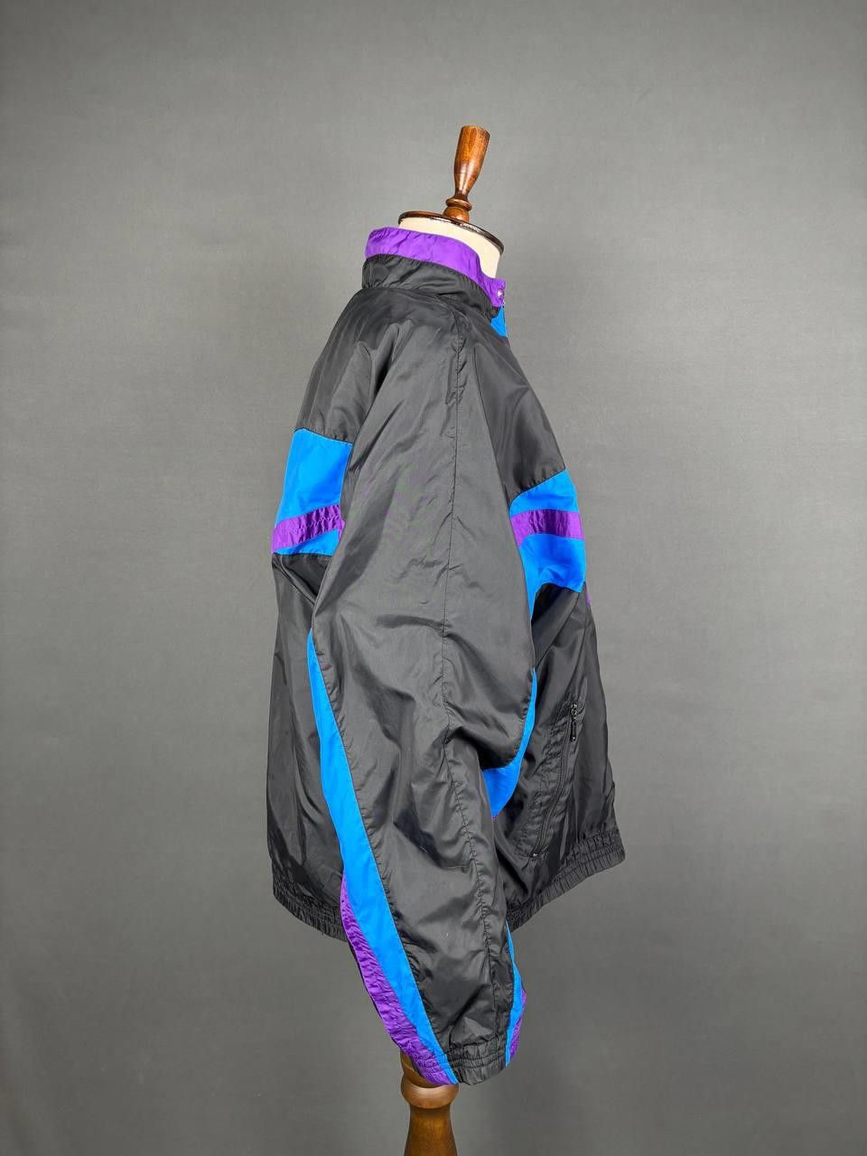 Nike Nike Windbreaker Jacket Size XL Black Blue Purple Vintage Size US XL / EU 56 / 4 - 6 Thumbnail