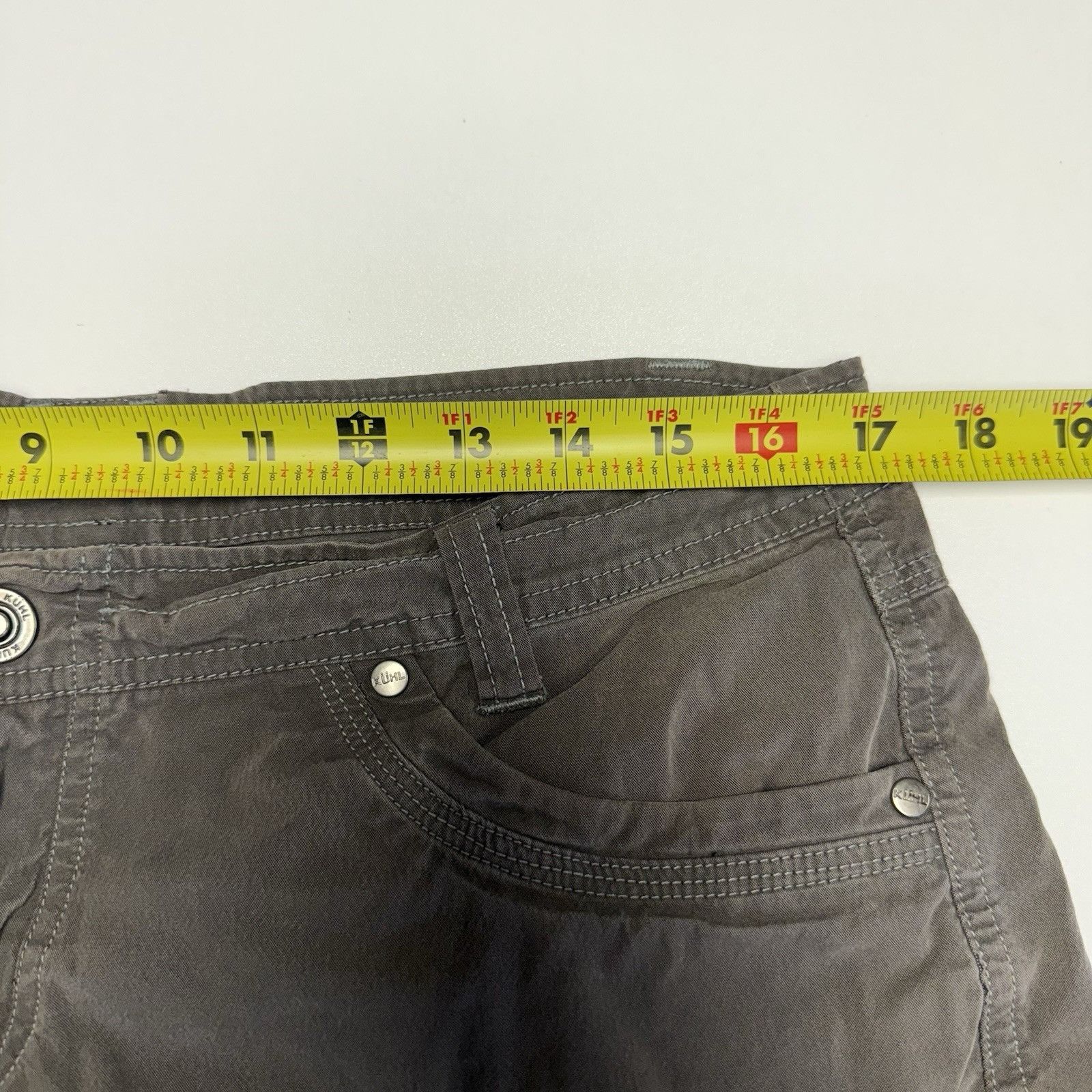 Kuhl Kuhl Hiking Cargo Shorts Womens 12 Casual Outdoors Pockets ( Size 34" / US 12 / IT 48 - 8 Thumbnail