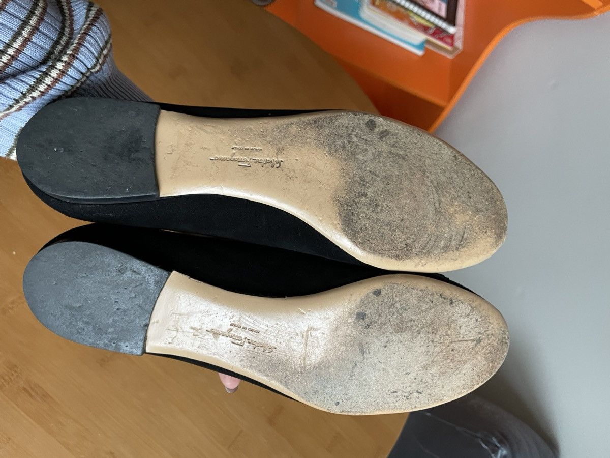 Salvatore Ferragamo Salvatore Ferragamo Flats with silver bow Size US 8 / IT 38 - 6 Thumbnail
