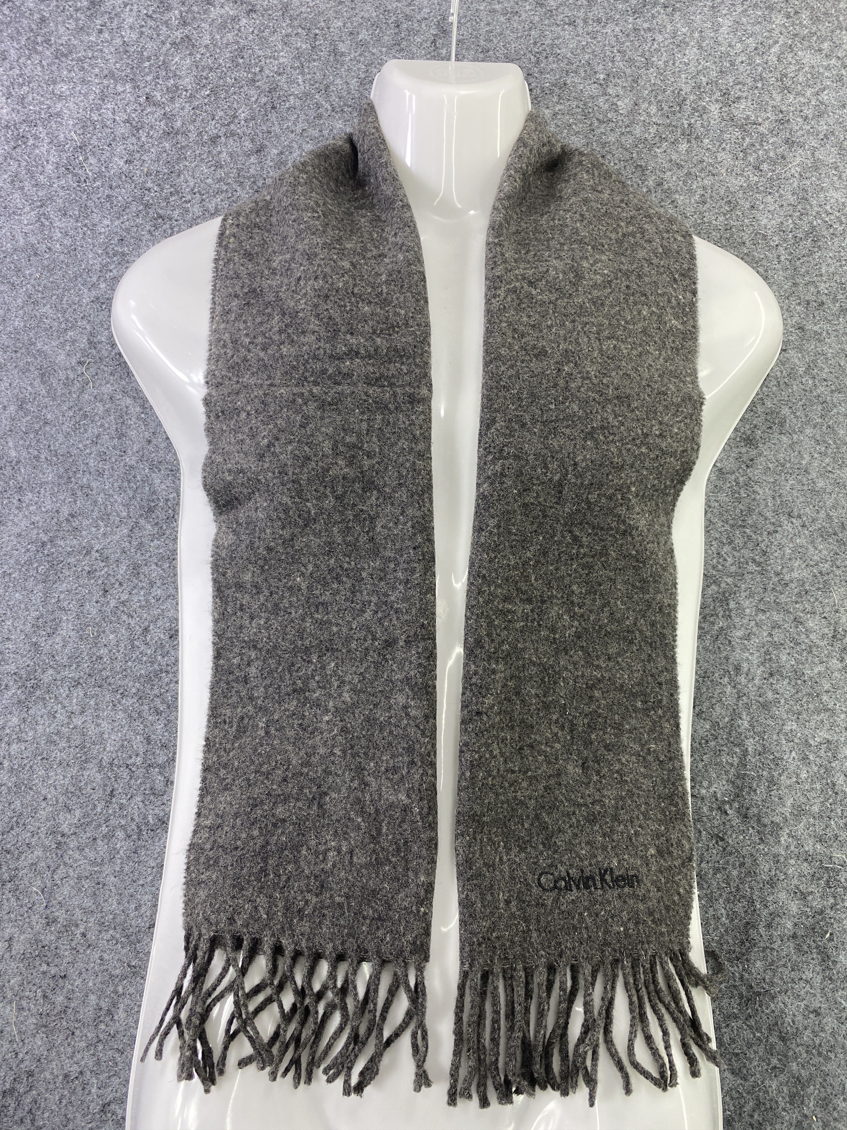 Calvin Klein Calvin Klein Scarf/Muffler/Neckwear-T464 Size ONE SIZE - 2 Thumbnail