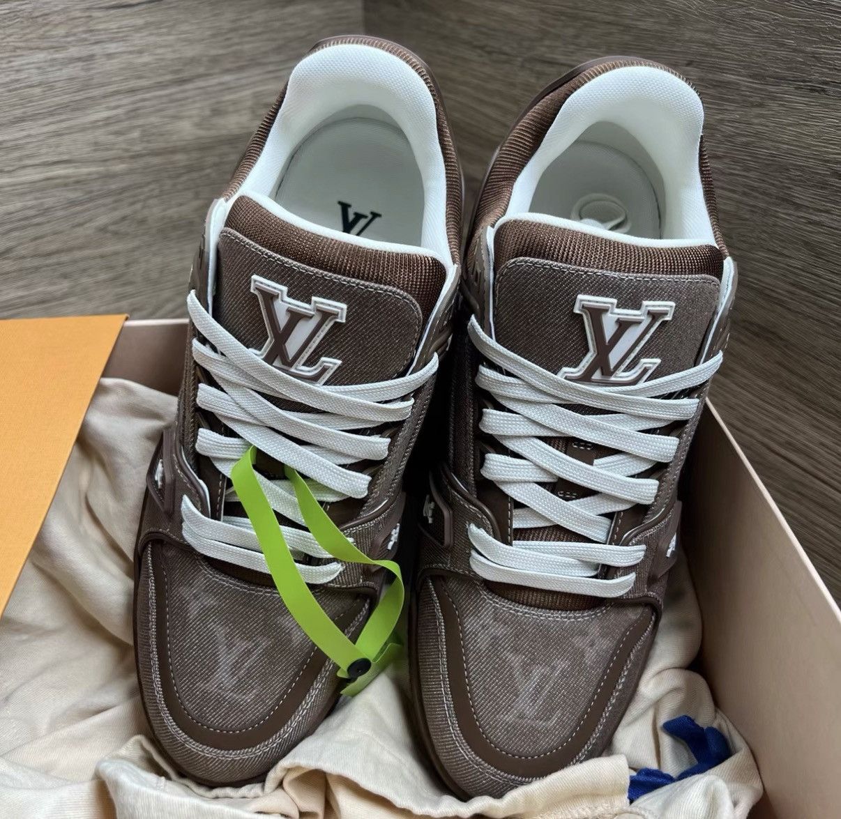Louis Vuitton LV Trainer Brown & White Denim Sneakers J41 Size US 8 / EU 41 - 2 Thumbnail
