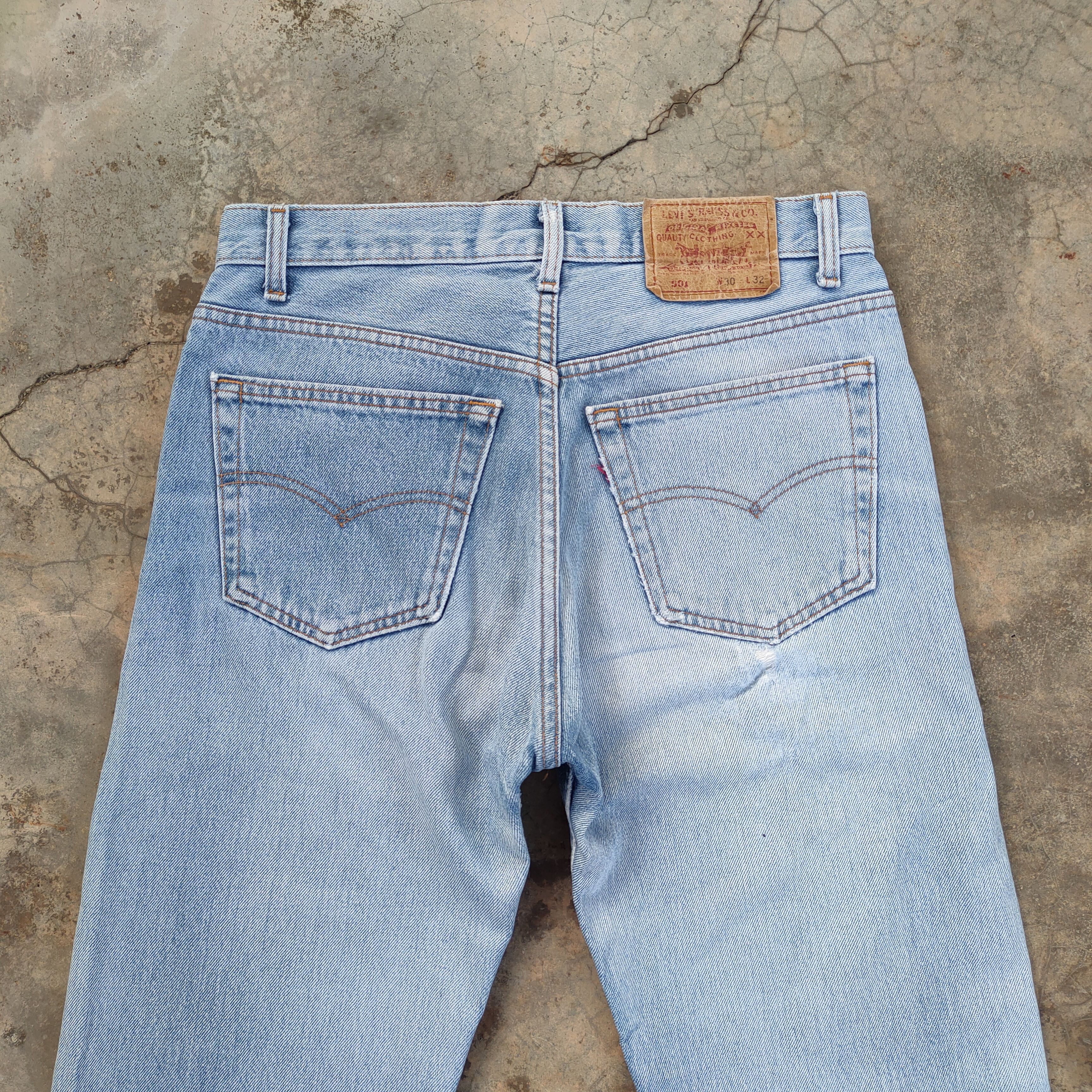 Levi's LEVI'S 501 USA VINTAGE FADED DISTRESSED JEANS PANTS Size US 30 / EU 46 - 9 Thumbnail