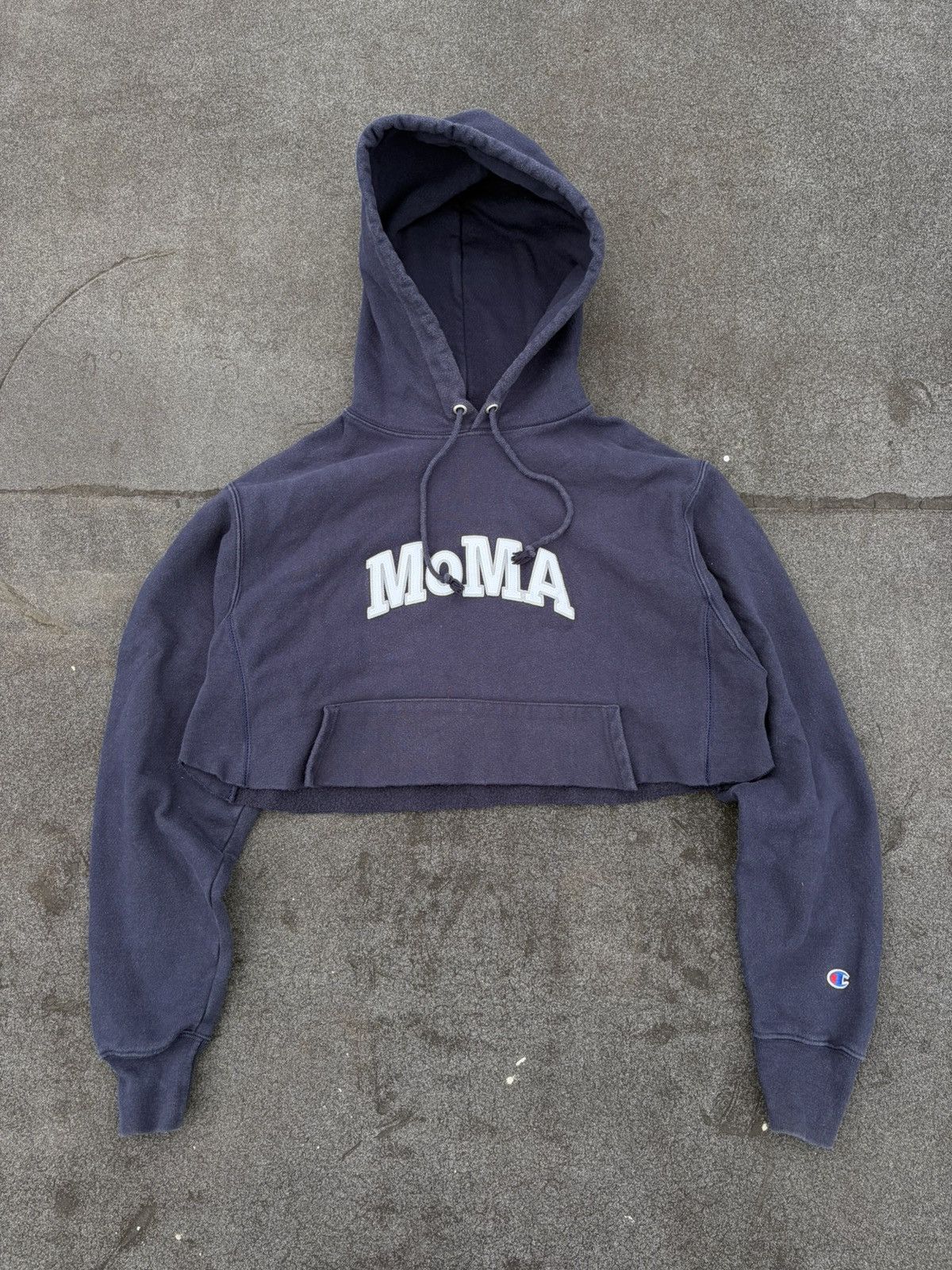 Champion × MoMA MoMa Champion reverse weave cropped navy hoodie medium Size M / US 6-8 / IT 42-44 - 1 Thumbnail