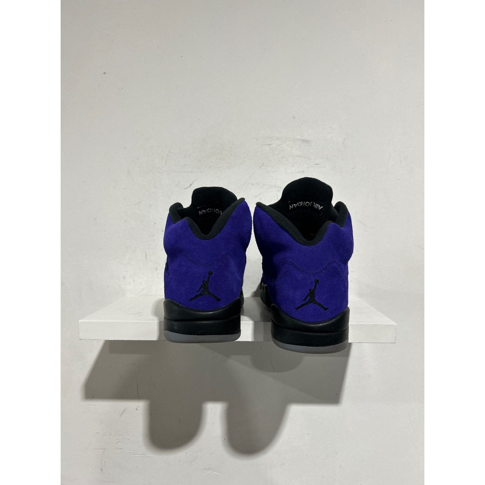 Nike JORDAN 5 RETRO ALTERNATE GRAPE SIZE 8.5 PREOWNED Size US 8.5 / EU 41-42 - 3 Thumbnail