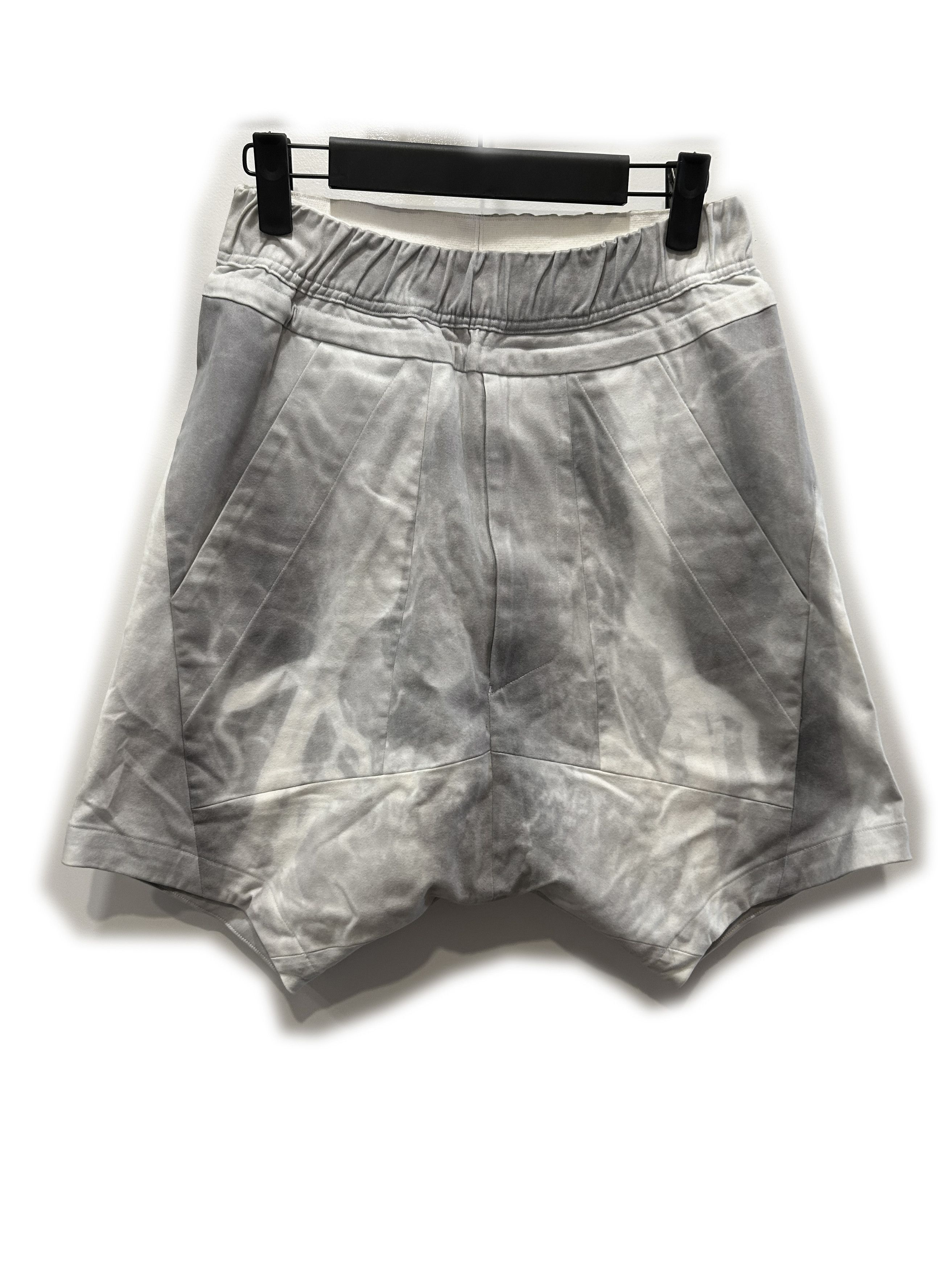Julius Julius Gray Short Size US 28 / EU 44 - 1 Thumbnail