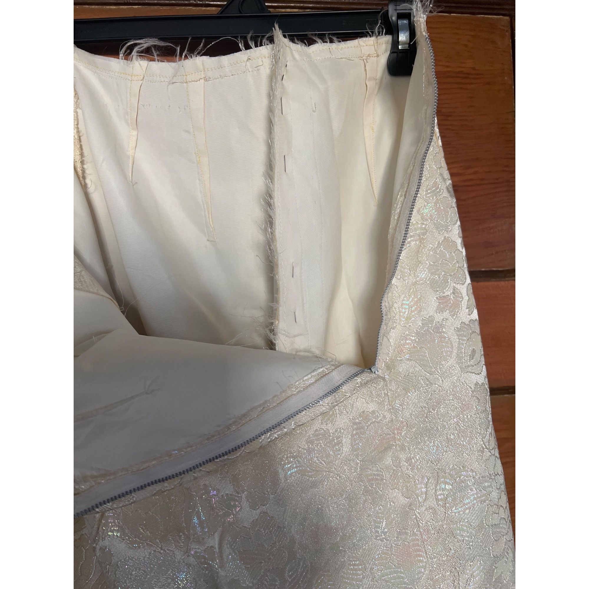 Other Vintage 2-Piece Ivory Brocade Sleeveless Top & slacks With Size M / US 6-8 / IT 42-44 - 6 Thumbnail