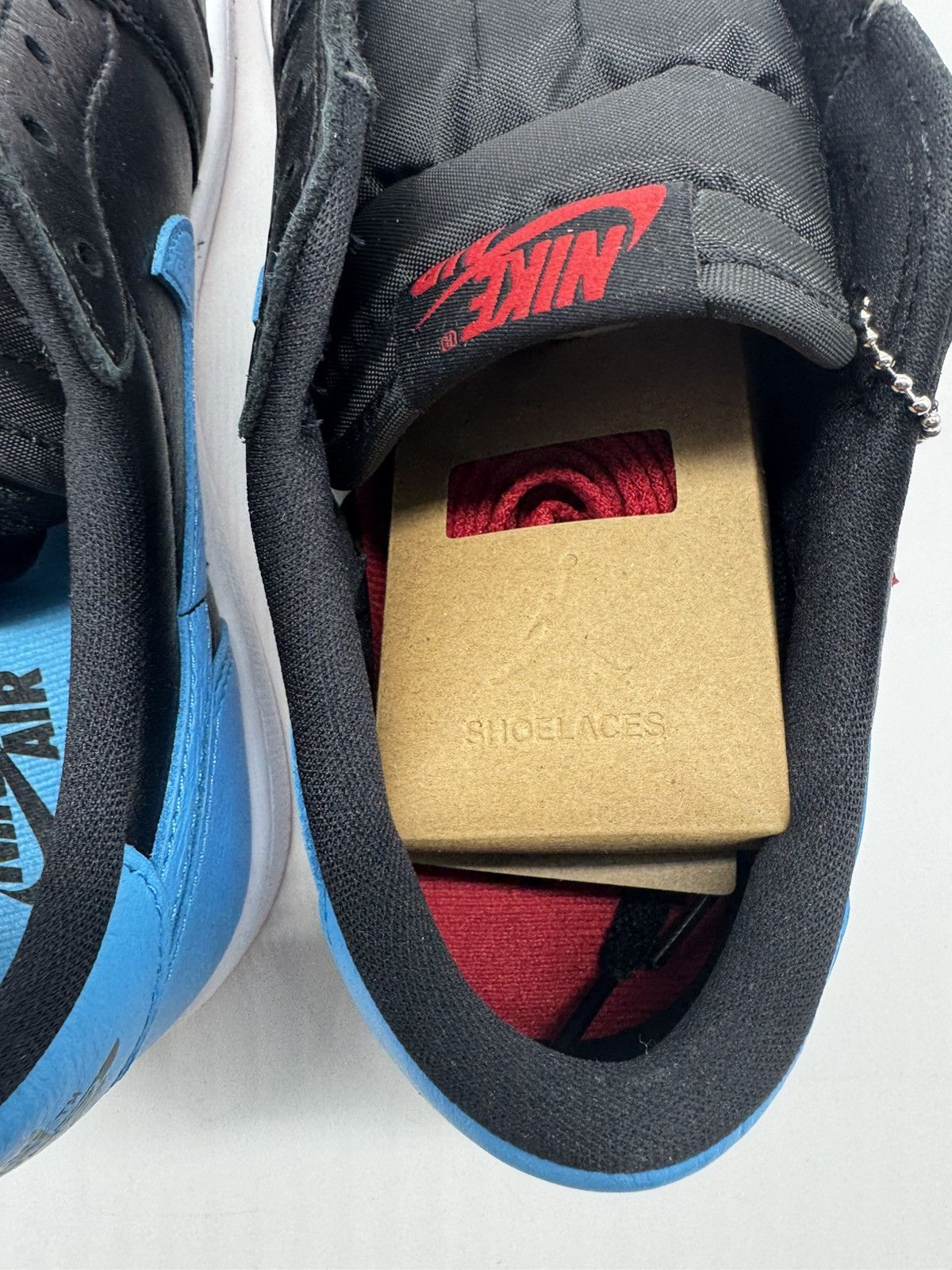 Nike Air Jordan Retro 1 Low "NC TO CHI" Men’s Size 8.5 (10W) Size US 8.5 / EU 41-42 - 6 Thumbnail