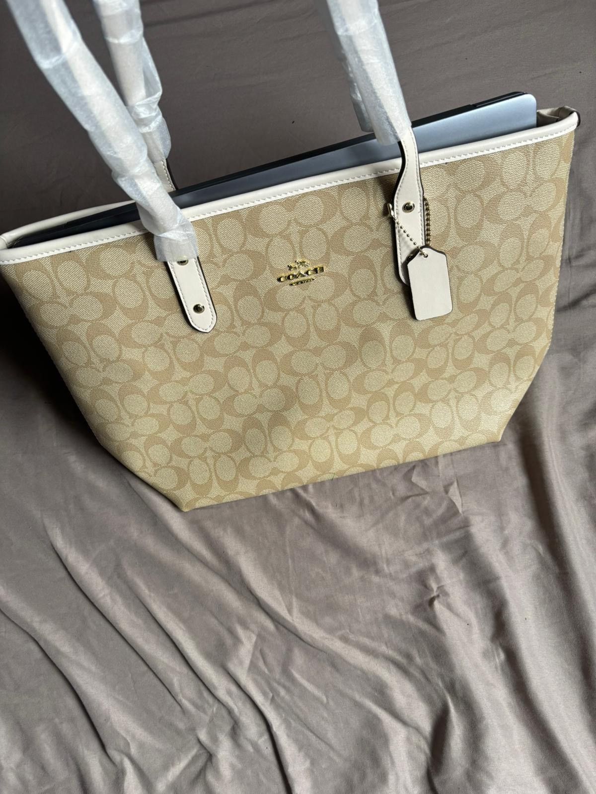 Coach Coach City Tote Bag - Signature Canvas - New With Tags Size ONE SIZE - 10 Thumbnail