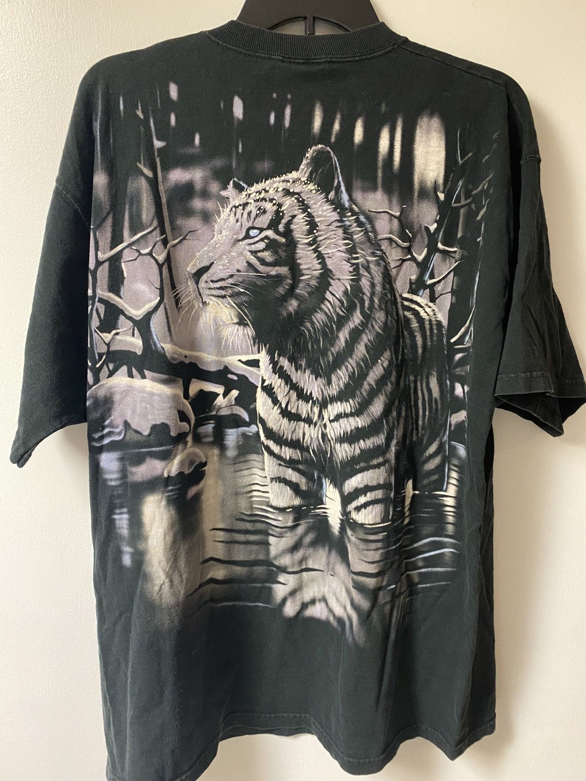 Liquid Blue × Vintage Liquid Blue X Vintage White Tiger Black T-shirt Size US XL / EU 56 / 4 - 2 Thumbnail