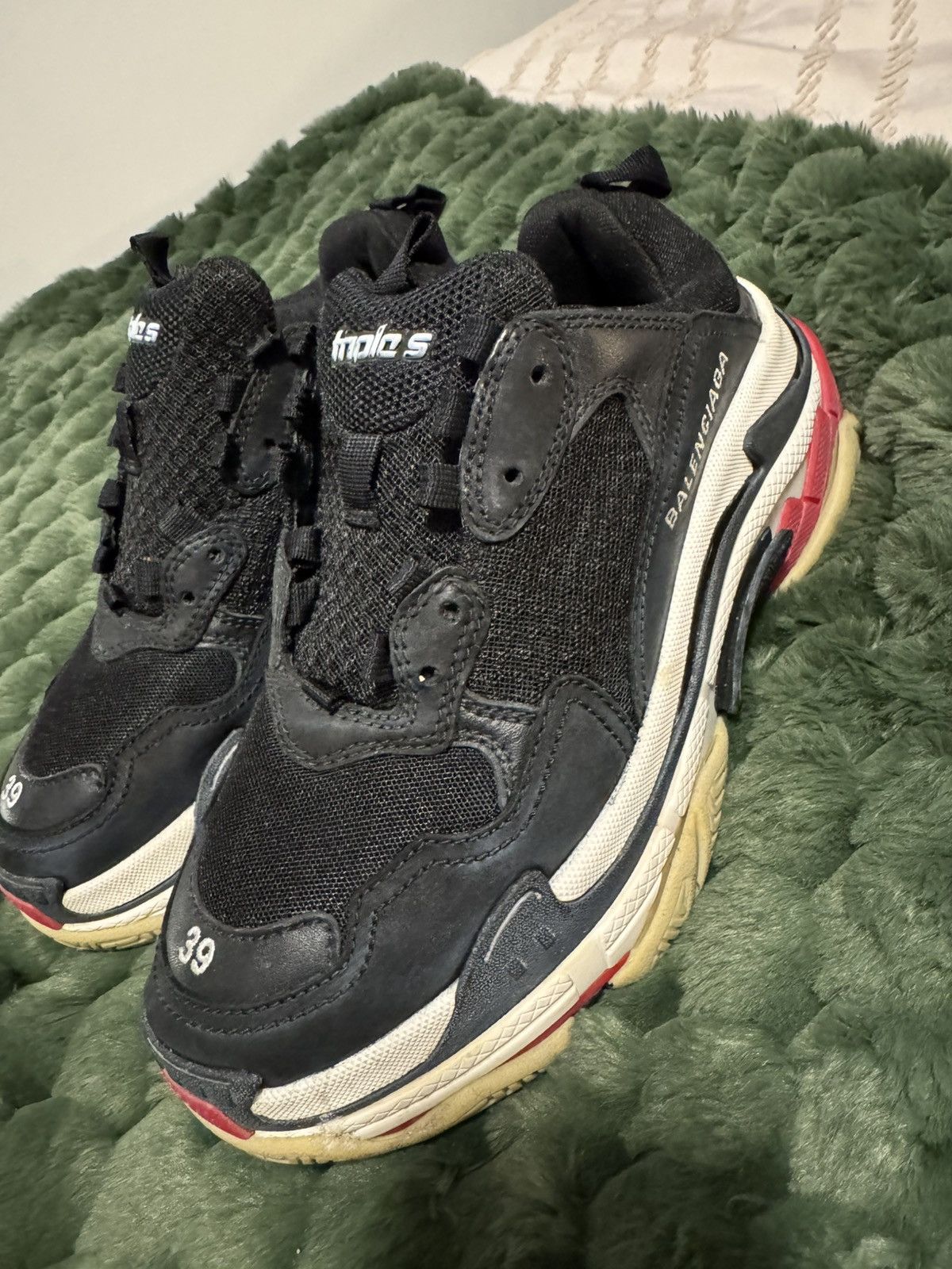Balenciaga Balenciaga Triple S Size US 6 / EU 39 - 2 Thumbnail
