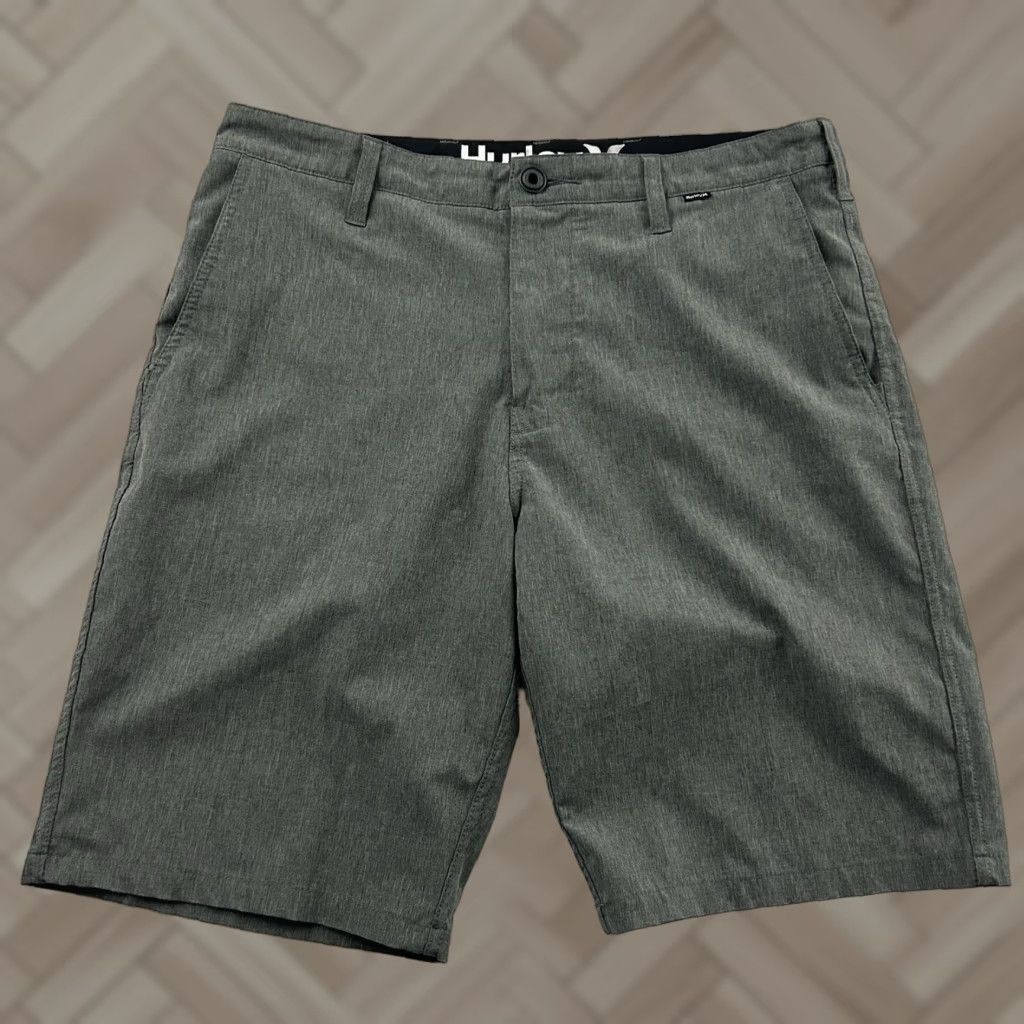 Hurley Hurley Phantom Casual Short Men's 32 Gray 10.5" Inseam Shorts Chino Flat Front Casual Mens 32 Gray Size US 32 / EU 48 - 1 Thumbnail