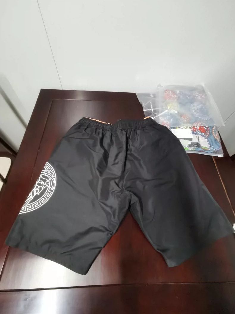 Versace Versace Main line casual shorts Size US 30 / EU 46 - 4 Thumbnail