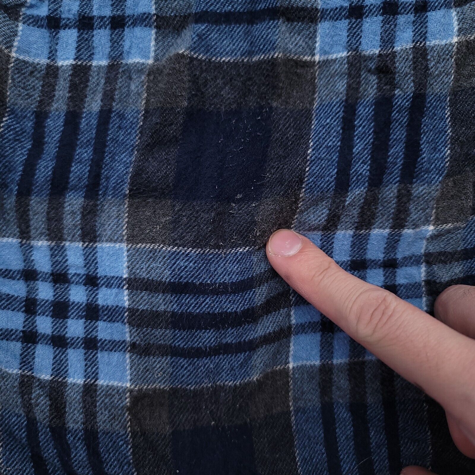 Croft & Barrow Croft & Barrow Tartan Flannel Shirt Mens Size L Blue Gray Size US L / EU 52-54 / 3 - 11 Thumbnail