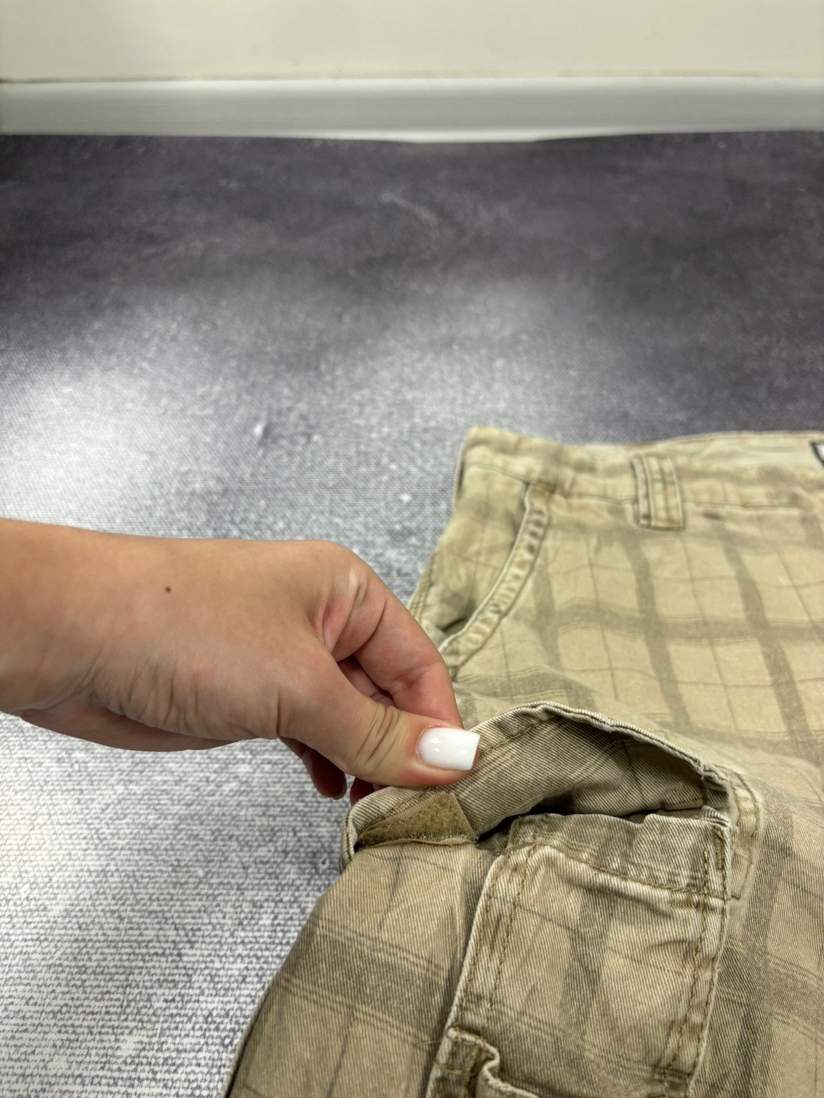 Izod Vintage IZOD Wide-Leg Men’s Utility Hype Baggy Cargo Shorts Size US 34 / EU 50 - 4 Thumbnail