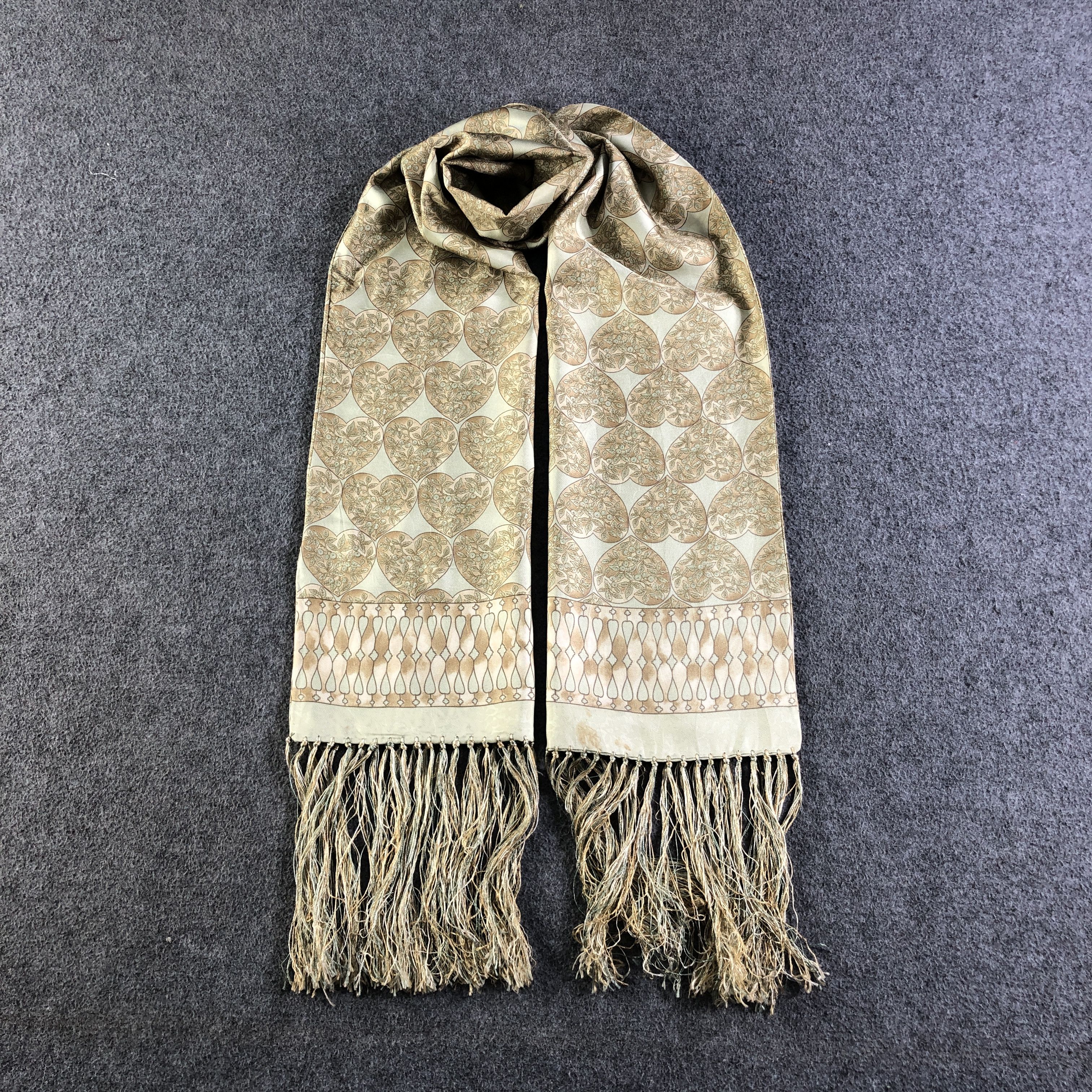 Vintage Luxury Loves Silk Scarf Muffler Neckwear Stole V2610 Size ONE SIZE - 1 Thumbnail