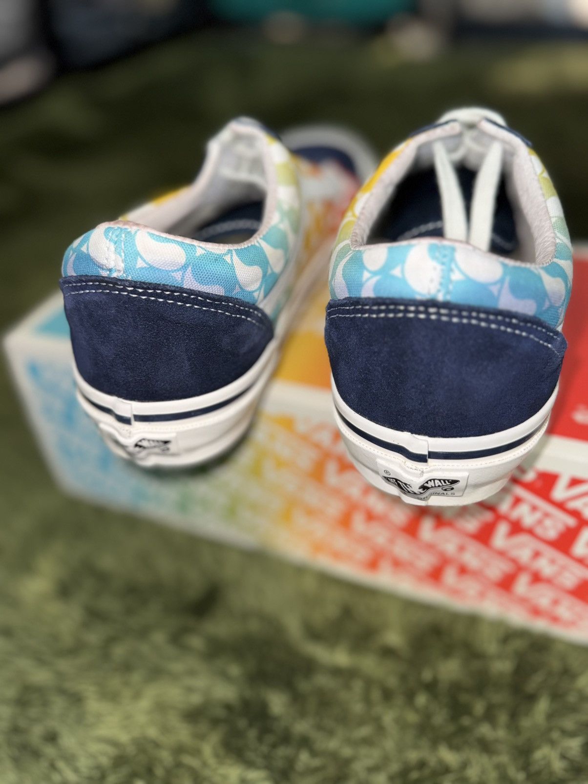 Vans [US11] Vans Vault x Free&easy Old Skool LX Navy Rainbow Size US 11 / EU 44 - 7 Thumbnail