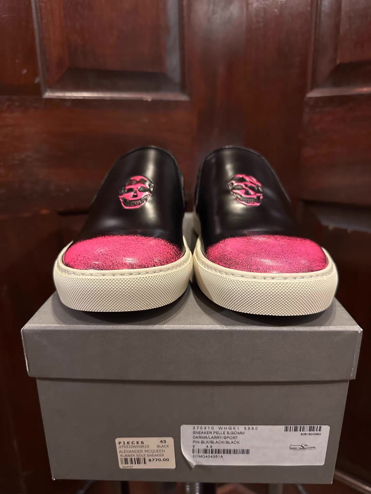 Alexander McQueen Alexander McQueen Men's Embossed Pink Skull Slip-Ons Ｑ25 Size US 7 / EU 40 - 1 Thumbnail