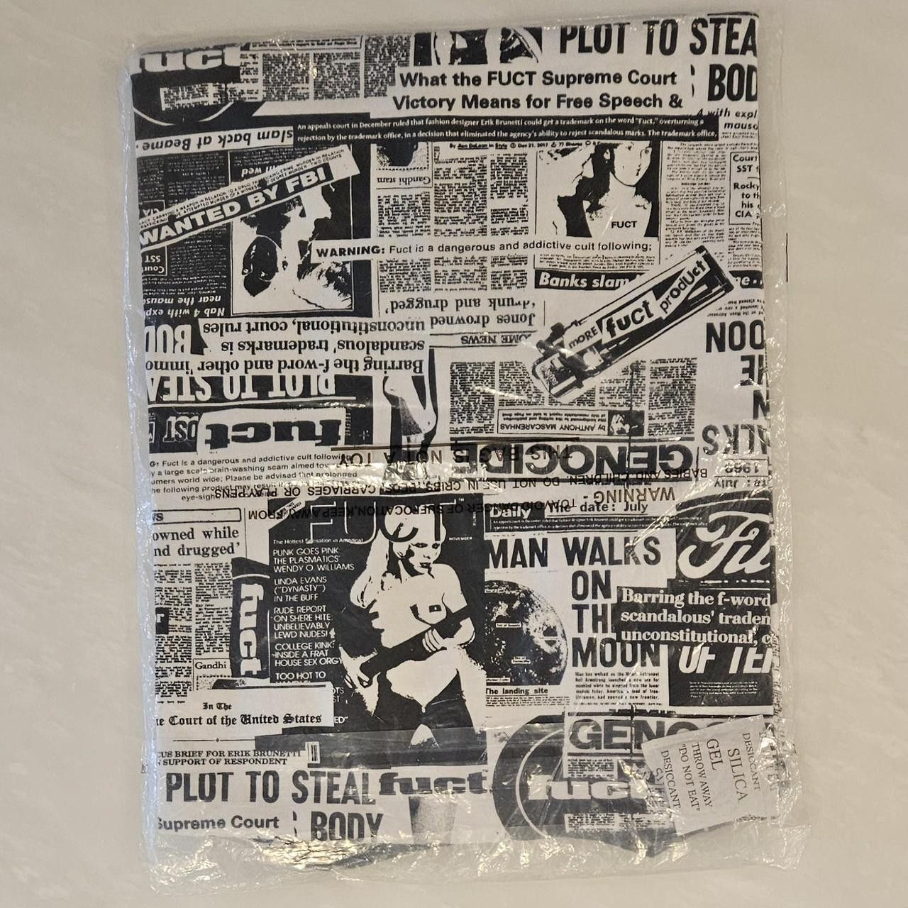 FUCT Headlines Tee Size US L / EU 52-54 / 3 - 4 Thumbnail