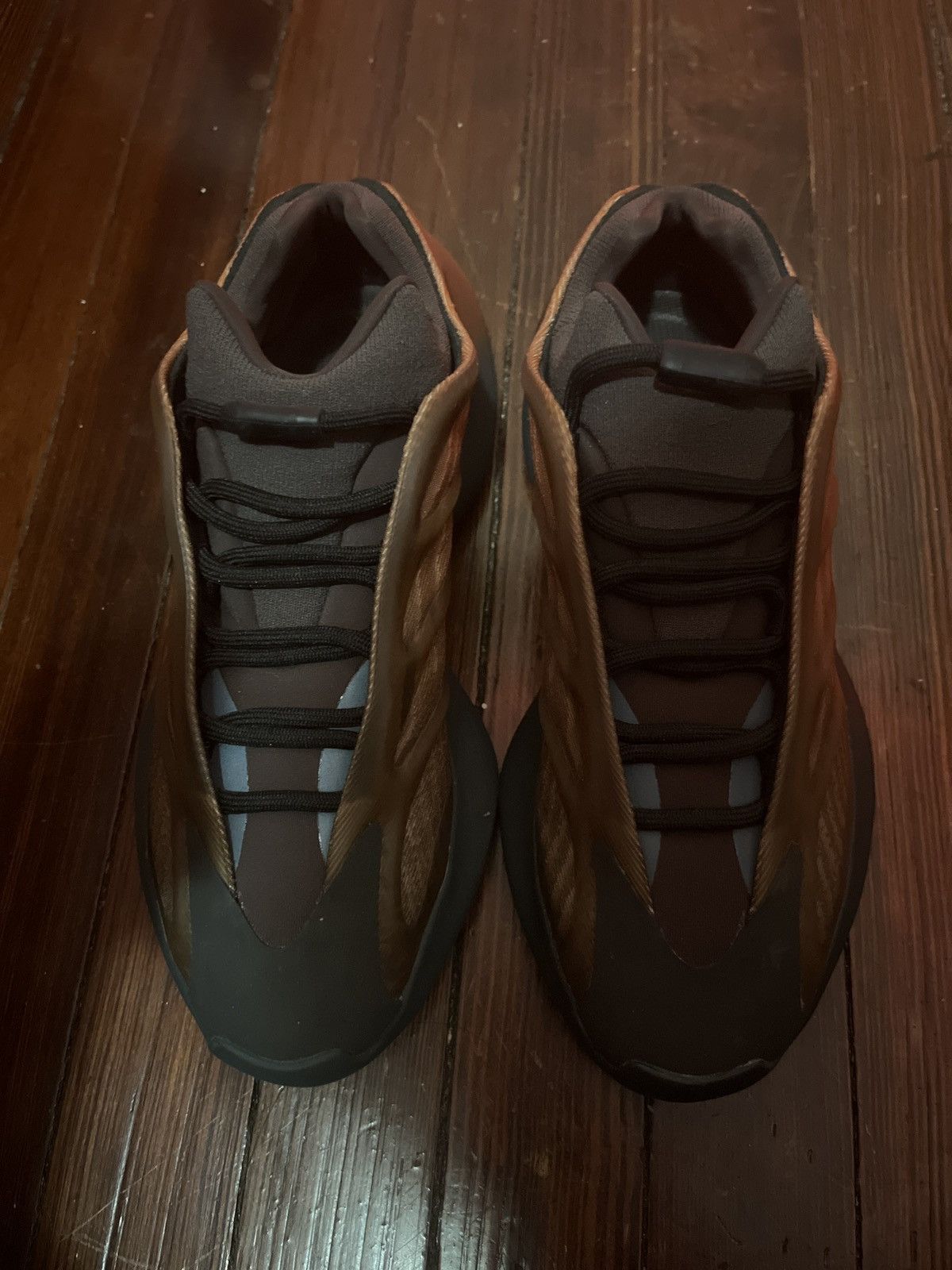 Adidas Yeezy 700 V3 copper fade Size US 6 / IT 36 - 3 Thumbnail