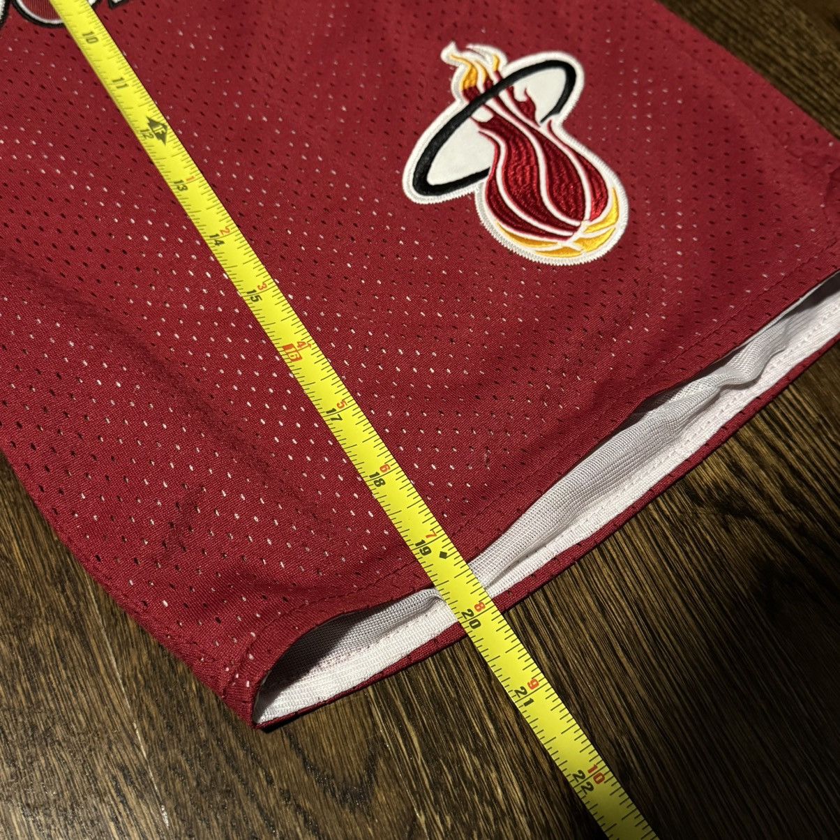 Other Miami Heat Don Shorts Size US 30 / EU 46 - 8 Thumbnail