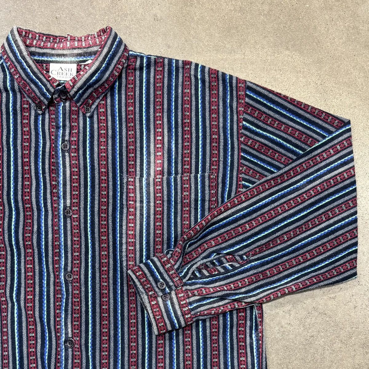 Vintage Vintage Ash Creek Trading Distressed Striped Heavy Flannel Size US L / EU 52-54 / 3 - 2 Thumbnail