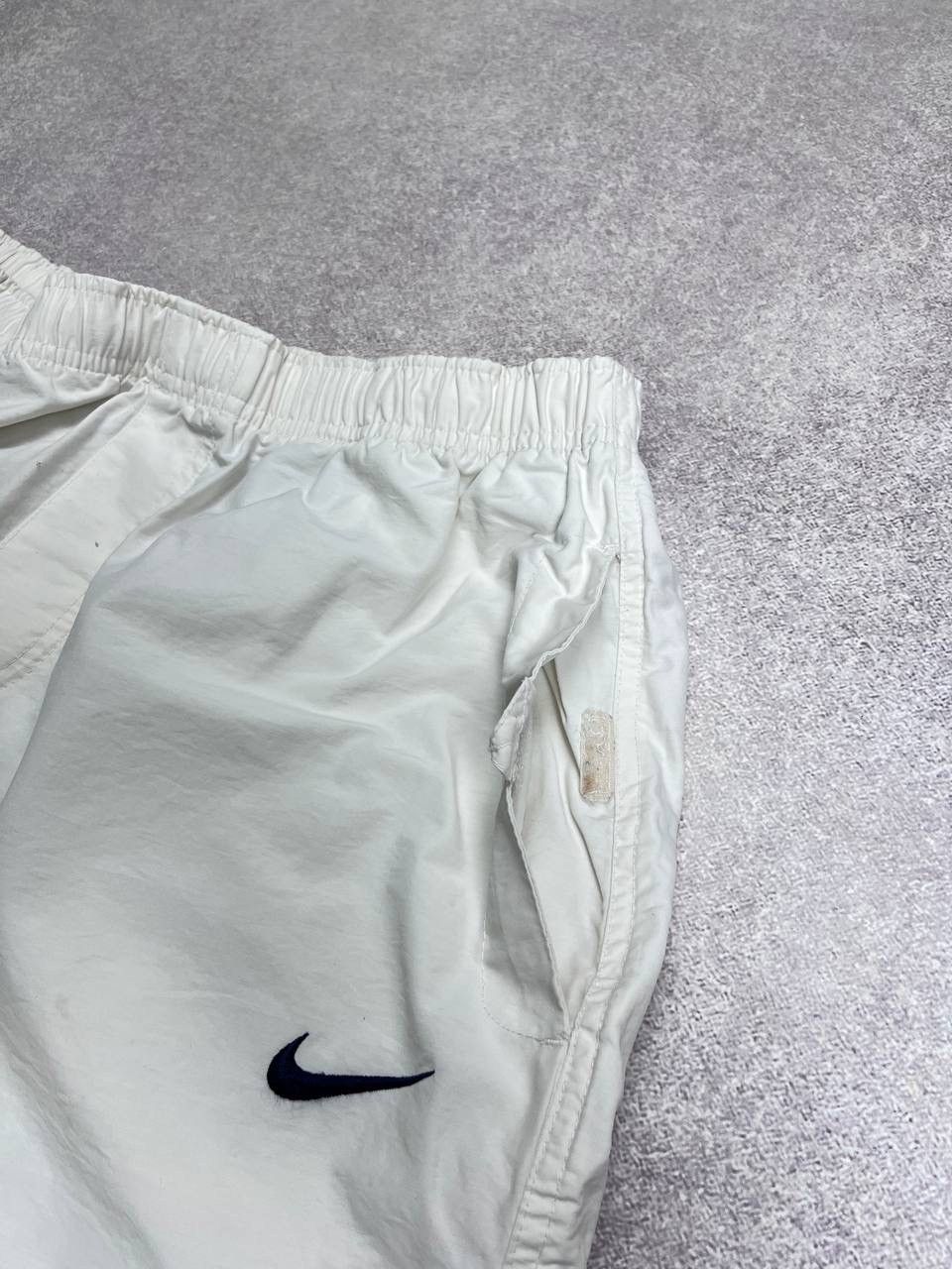 Nike VINTAGE NIKE SWOOSH WHITE TN+ BAGGY TRACK PANTS Y2K M Size US 32 / EU 48 - 8 Thumbnail