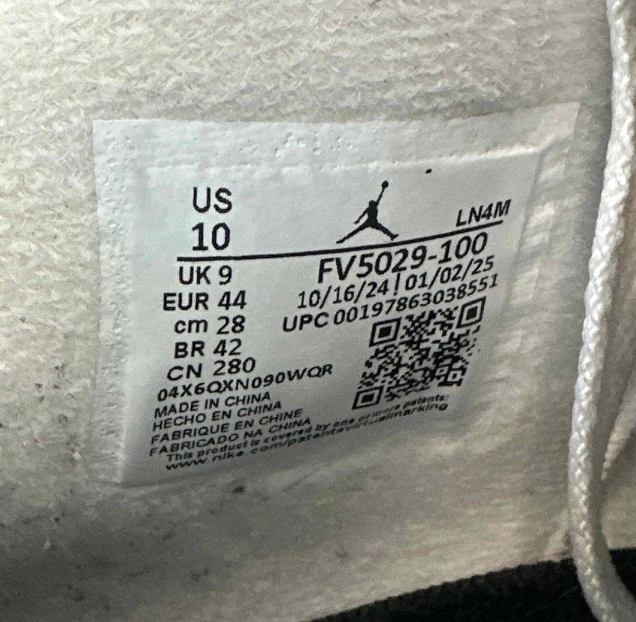 Jordan Brand Jordan 4 Retro White Cement (2025) Size US 10 / EU 43 - 8 Thumbnail