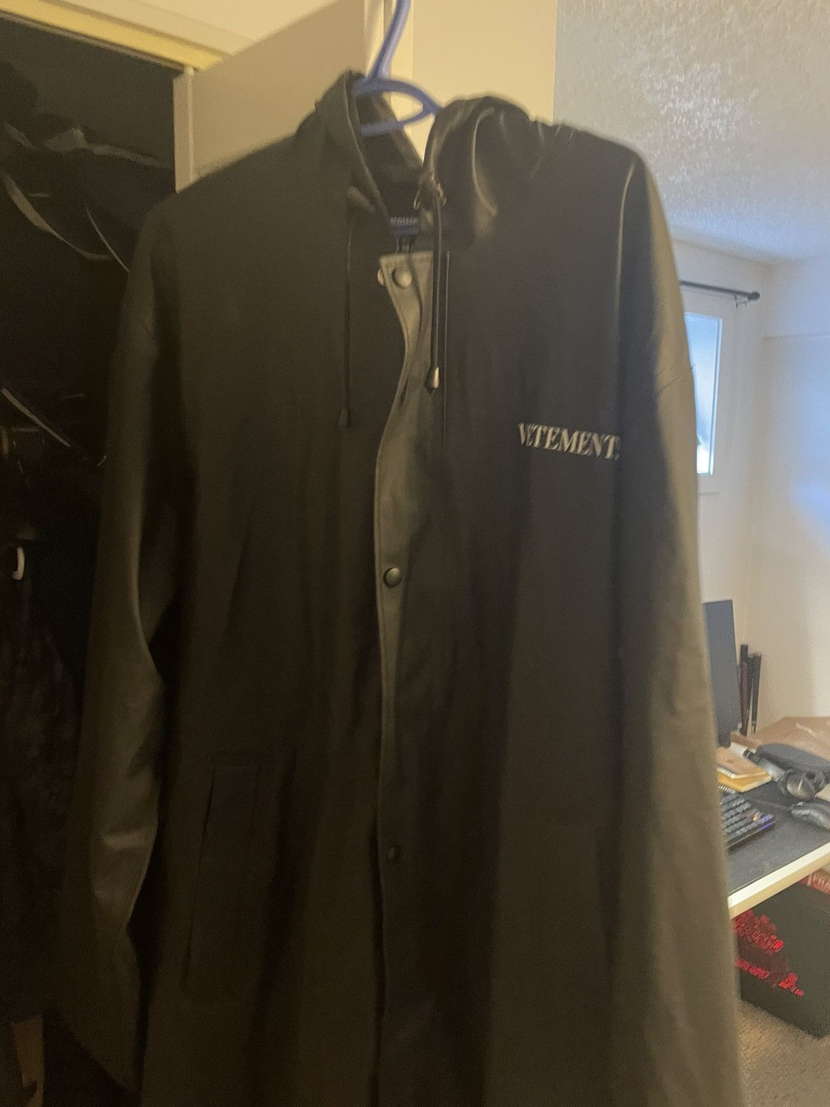 Vetements VETEMENTS FASHION IS MY PROFESSION LOGO RAINCOAT Size US S / EU 44-46 / 1 - 9 Thumbnail