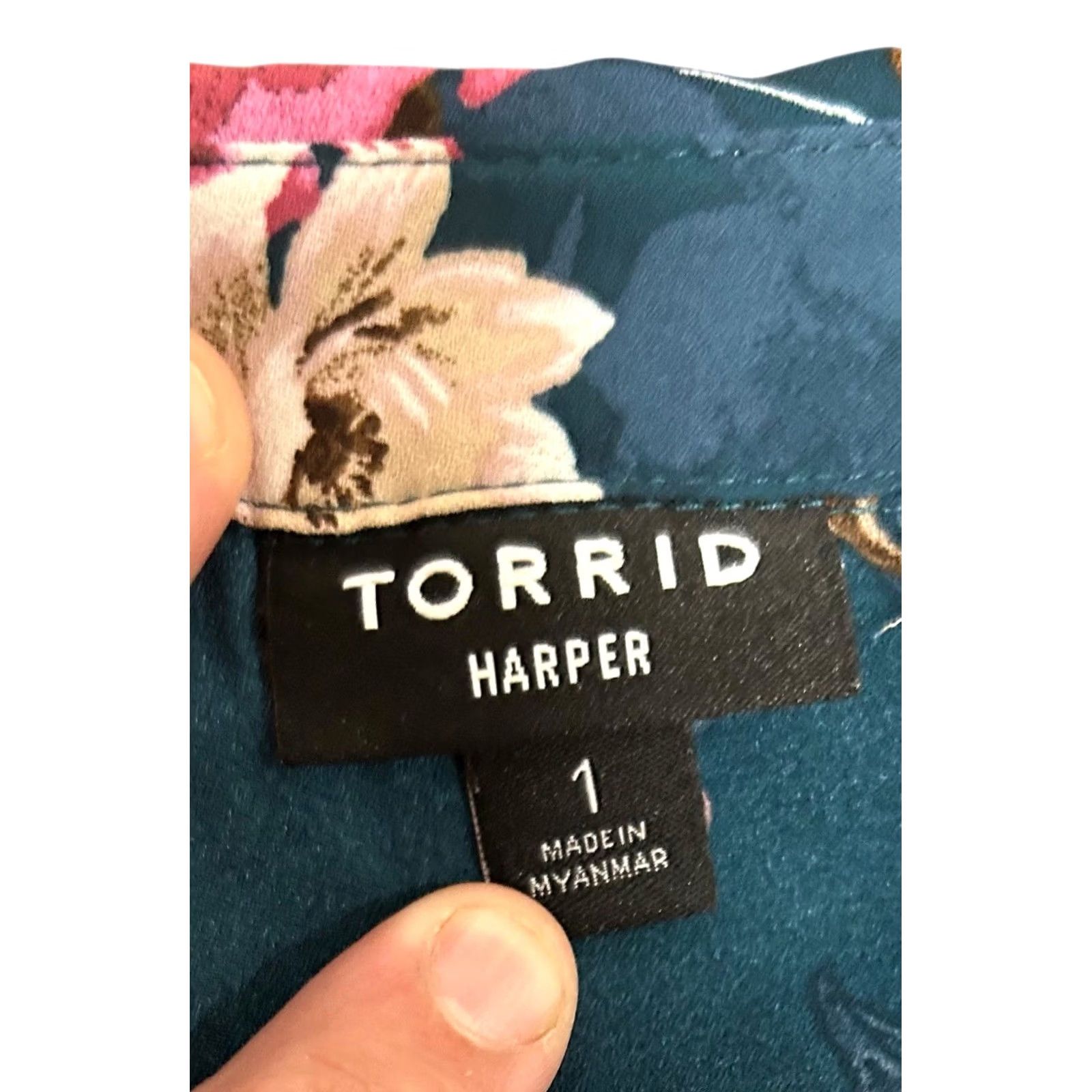 Torrid Torrid Blouse Long Sleeve Floral Fit and Flare Georgette Shirt Women's Sz 1 Blue Pattern Silk-like Polyester Sighted Vintage No Size XS / US 0-2 / IT 36-38 - 7 Thumbnail