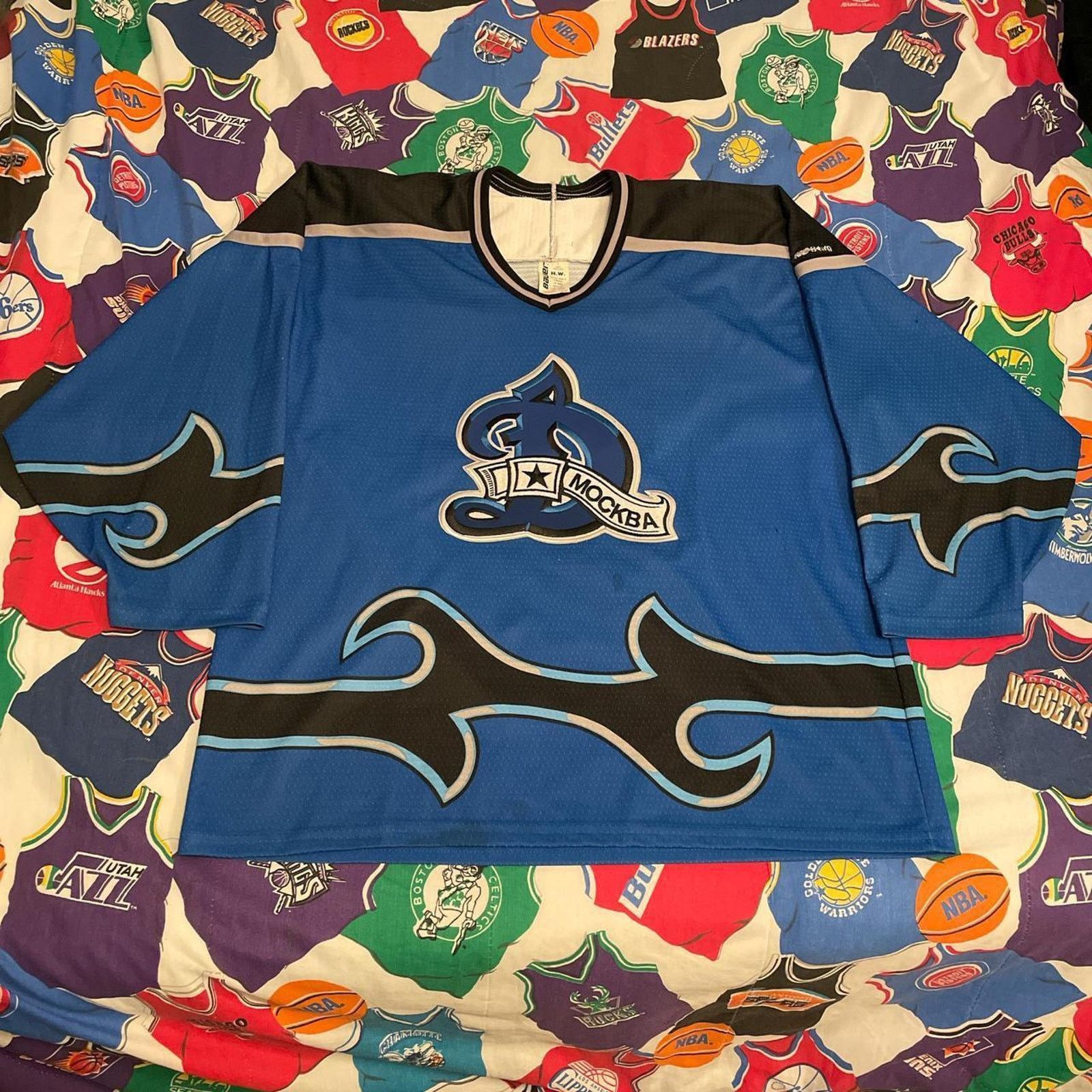 Moscow Dynamo Mens Large KHL Home Hockey Jersey Bauer Canada