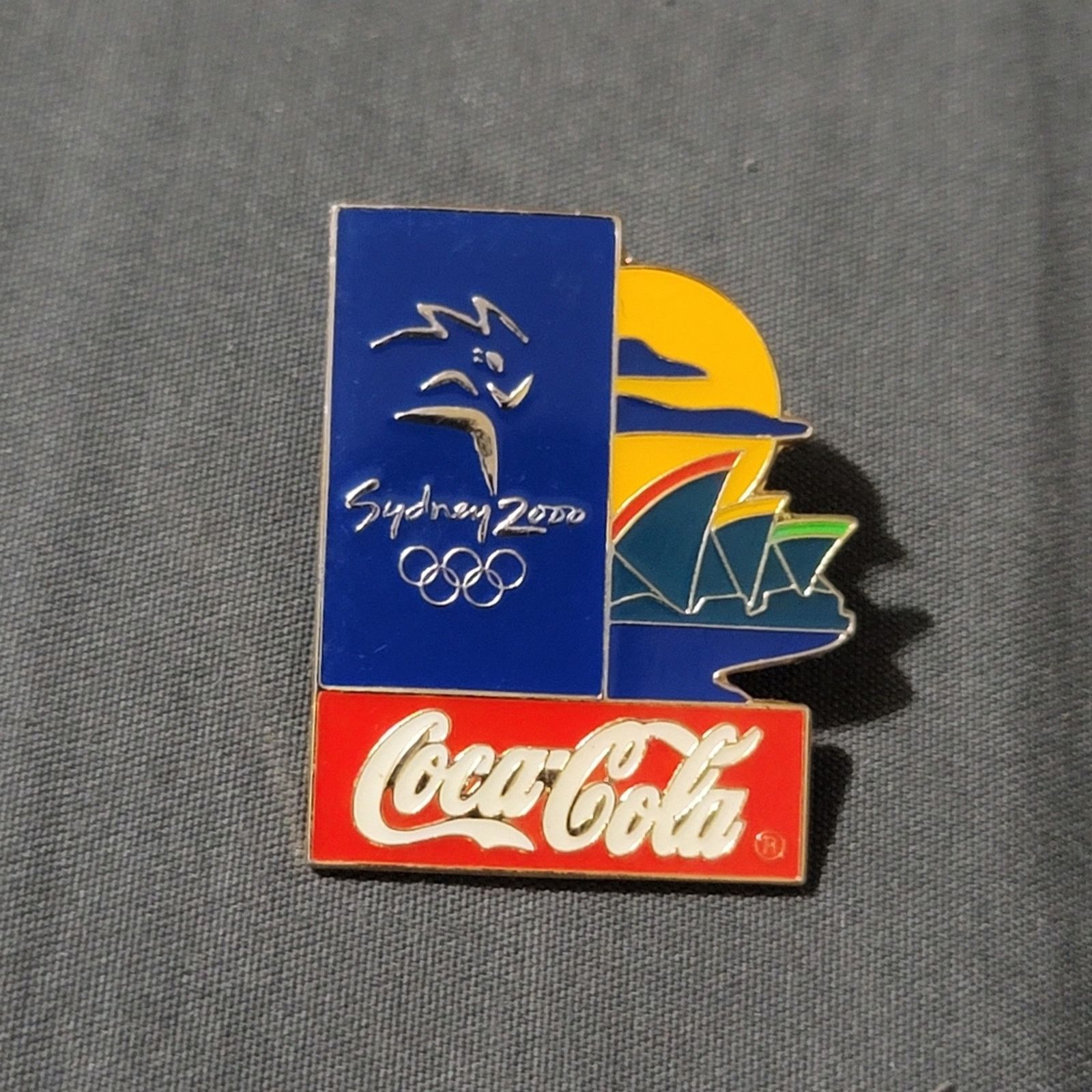 Coca Cola Vtg 2000 Coca-Cola Sydney Olympics Lapel Pin Size ONE SIZE - 1 Thumbnail