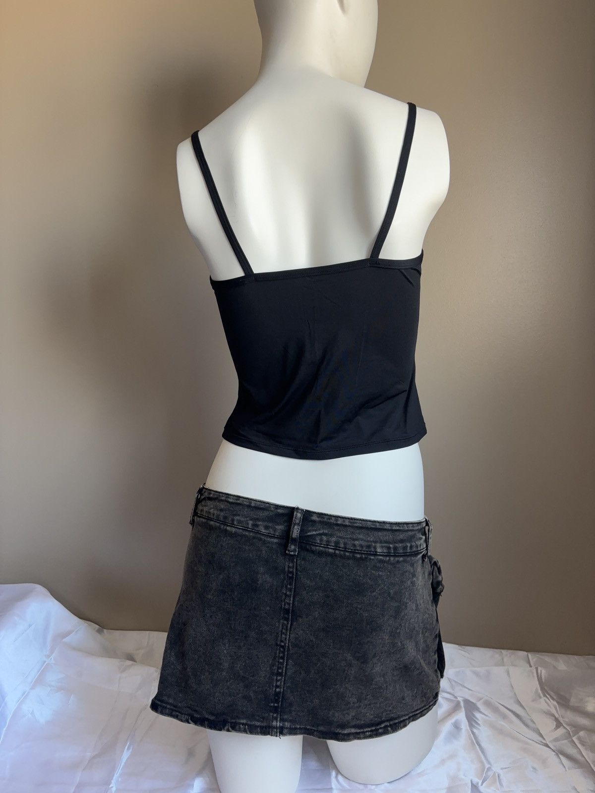 Japanese Brand × Vintage PRINTED GLAMOUR JEWELRY TANK TOP 2000s Size S / US 4 / IT 40 - 6 Thumbnail