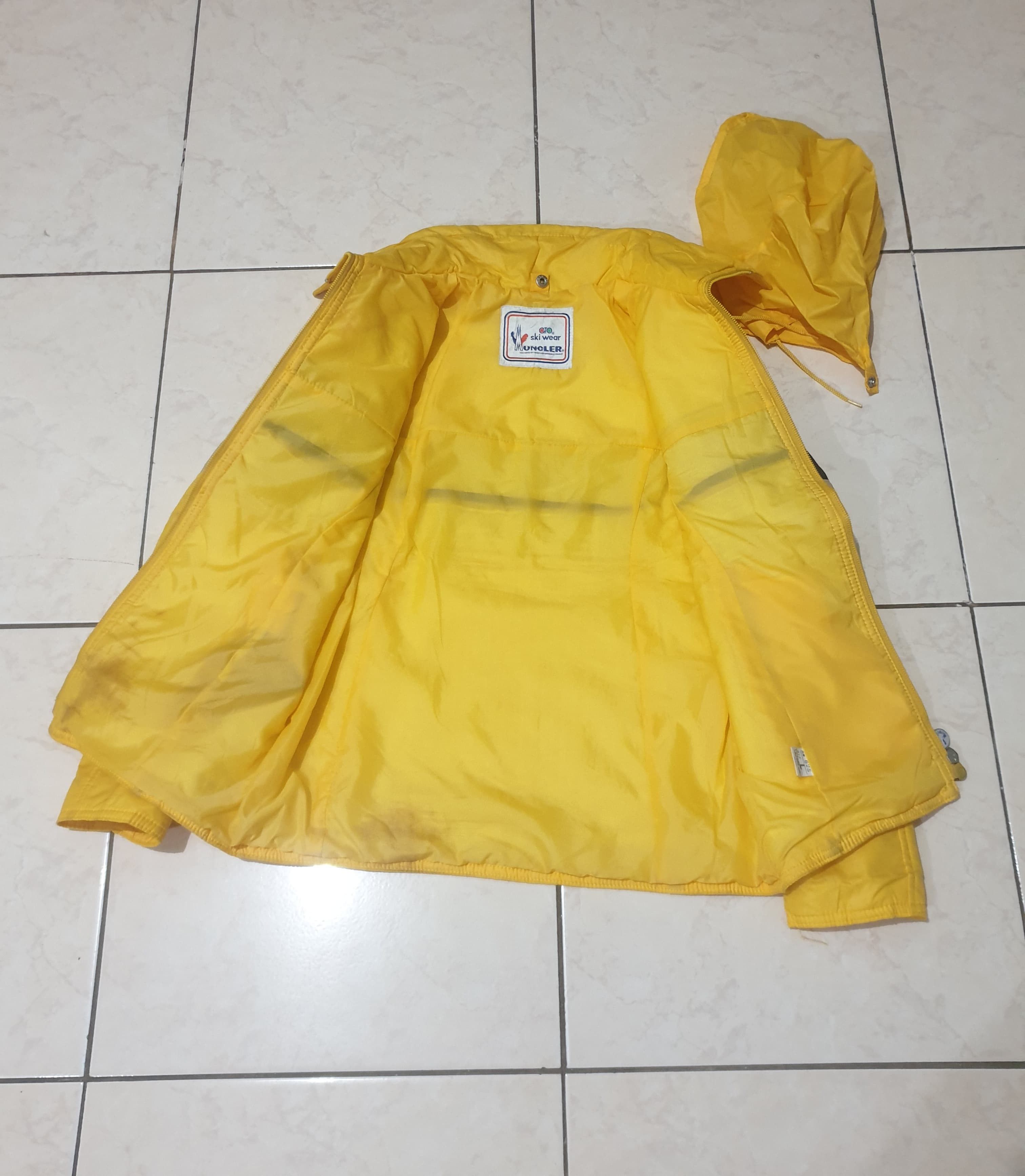 Moncler Vtg Moncler Ski Wear X Grenoble Jacket Size US L / EU 52-54 / 3 - 5 Thumbnail