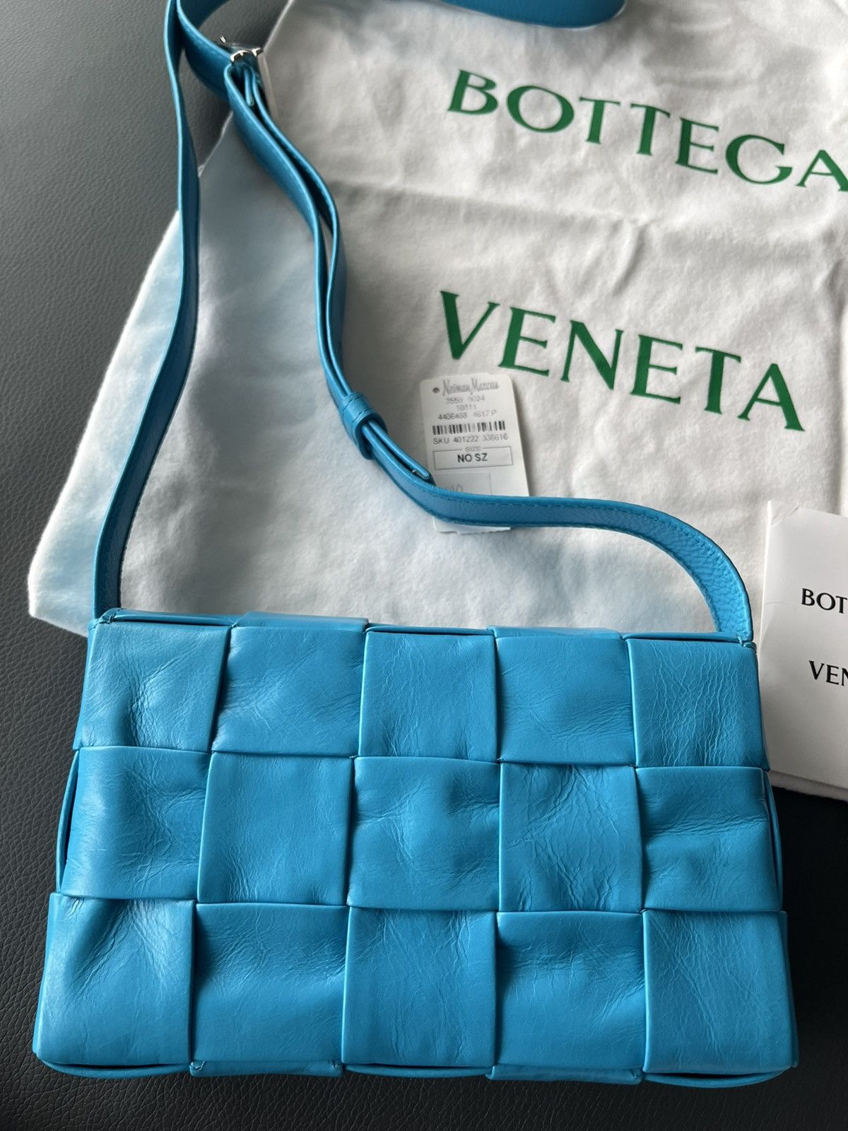 Bottega Veneta $3k value Super Runway Brand New Cassette Bag Waxed Leather Size ONE SIZE - 11 Thumbnail