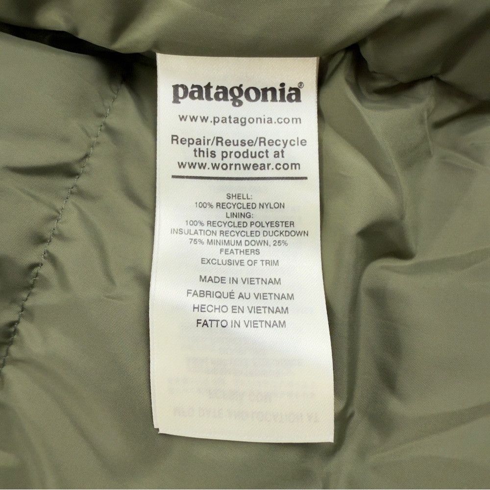 Patagonia Patagonia NWT Women's Size Small Raven Rocks 75% Down 25% F Size S / US 4 / IT 40 - 7 Thumbnail