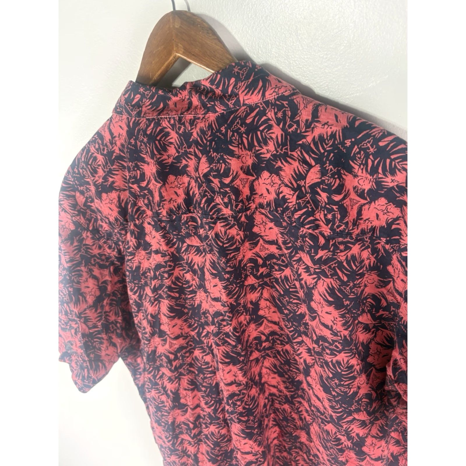 Vintage VINTAGE Columbia Men’s Short Sleeve Button-Up Shirt XL Orange/Black Cotton Island Print Casual Summer Outdoor Size US XL / EU 56 / 4 - 6 Thumbnail