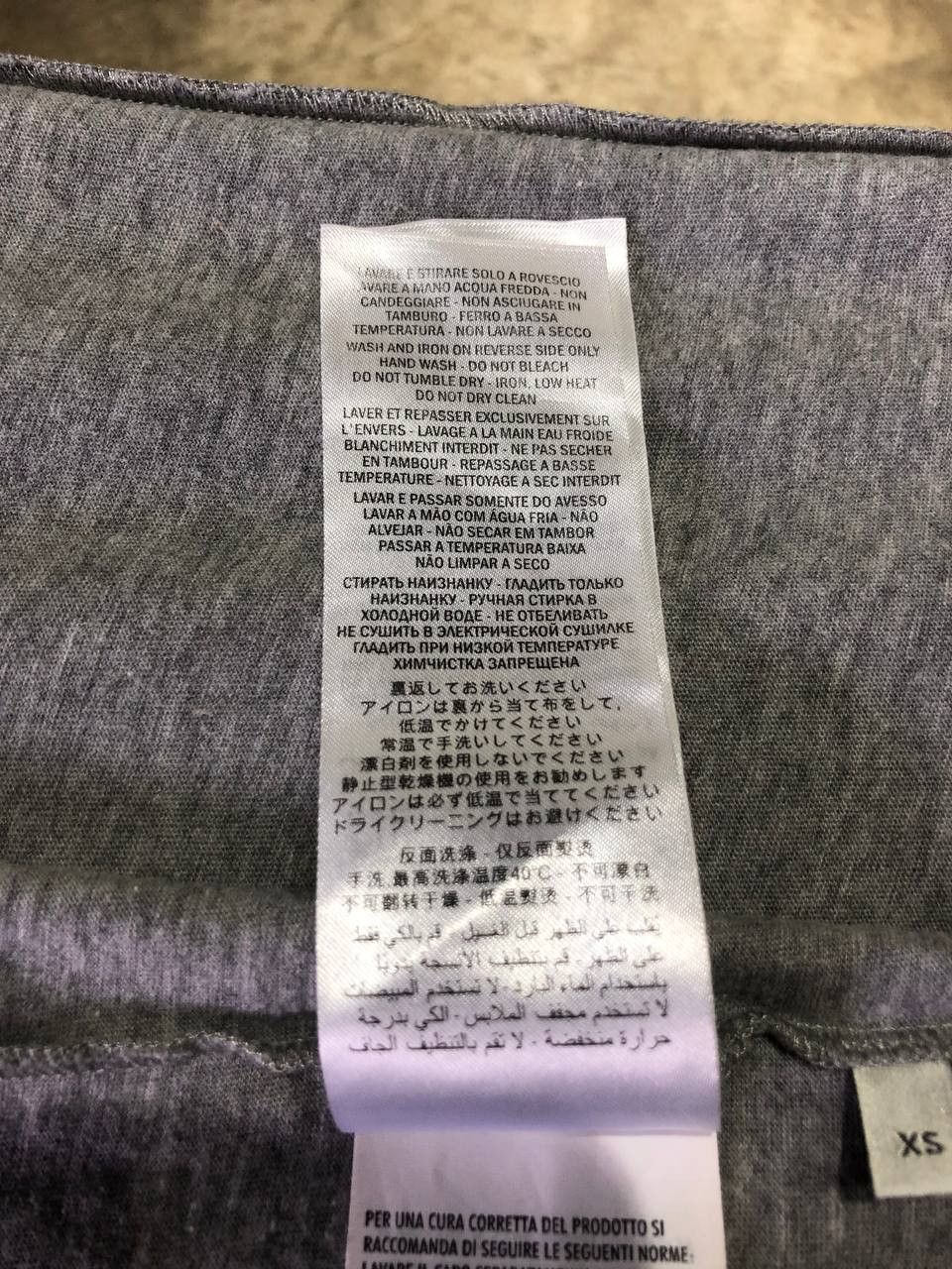 Gucci Gucci Logo sequin tiger tee Size US L / EU 52-54 / 3 - 10 Thumbnail