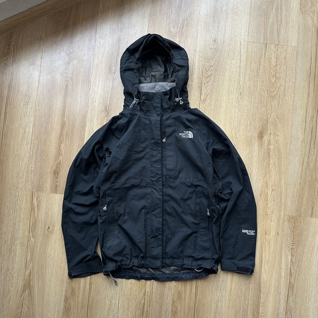 The North Face Womens The North Face Gore-Tex Waterproof Jacket Mountains Size S / US 4 / IT 40 - 1 Thumbnail