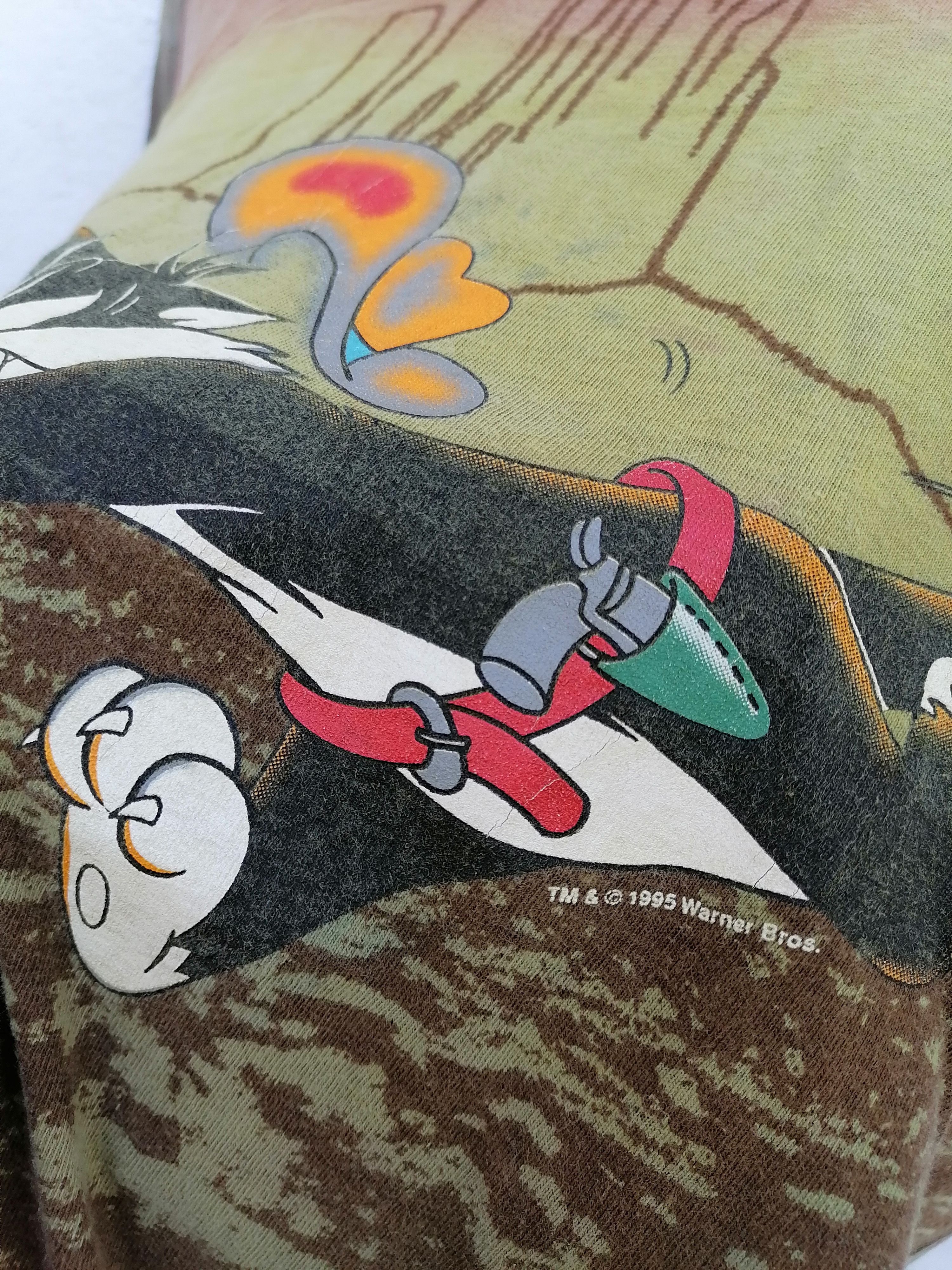 Vintage × Warner Bros Vintage 90s Looney Tunes Multi Printed T-shirt Size US M / EU 48-50 / 2 - 4 Thumbnail